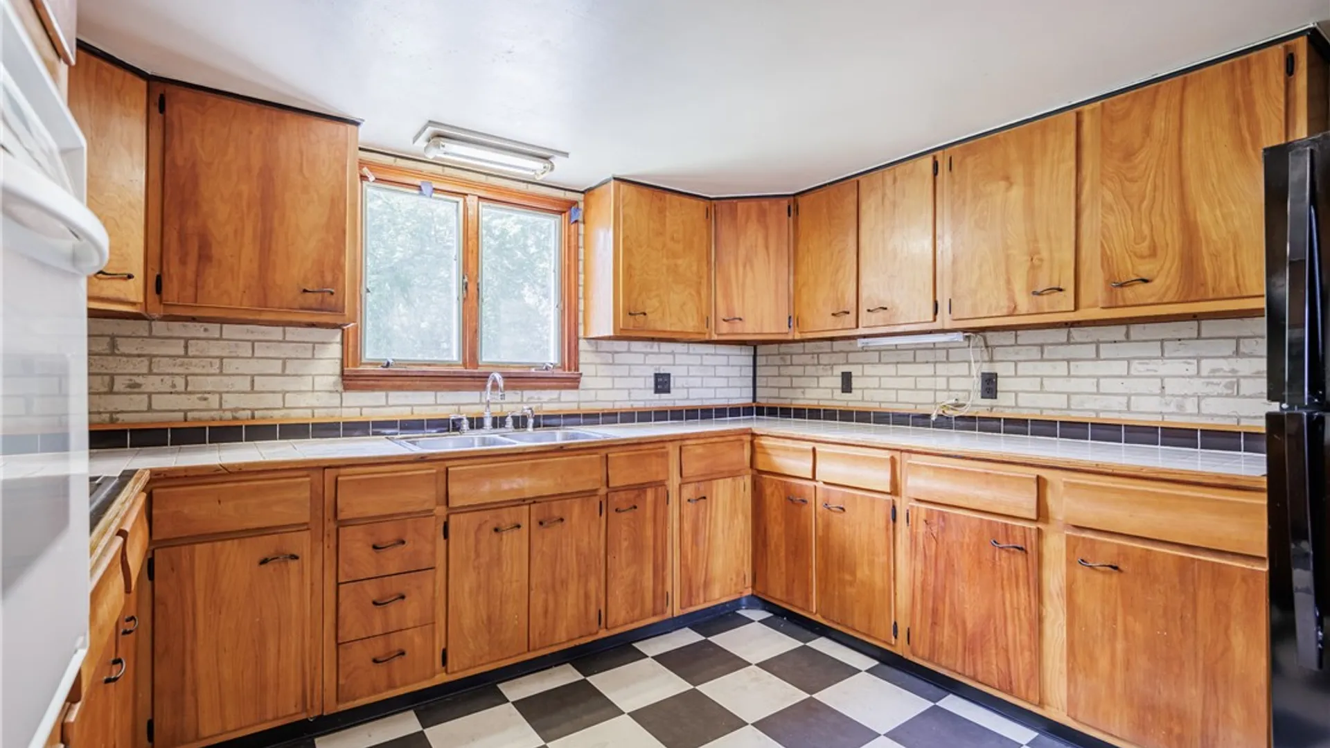 Property at 8733 State Route 5 And 20, West Bloomfield, NY 14469 6