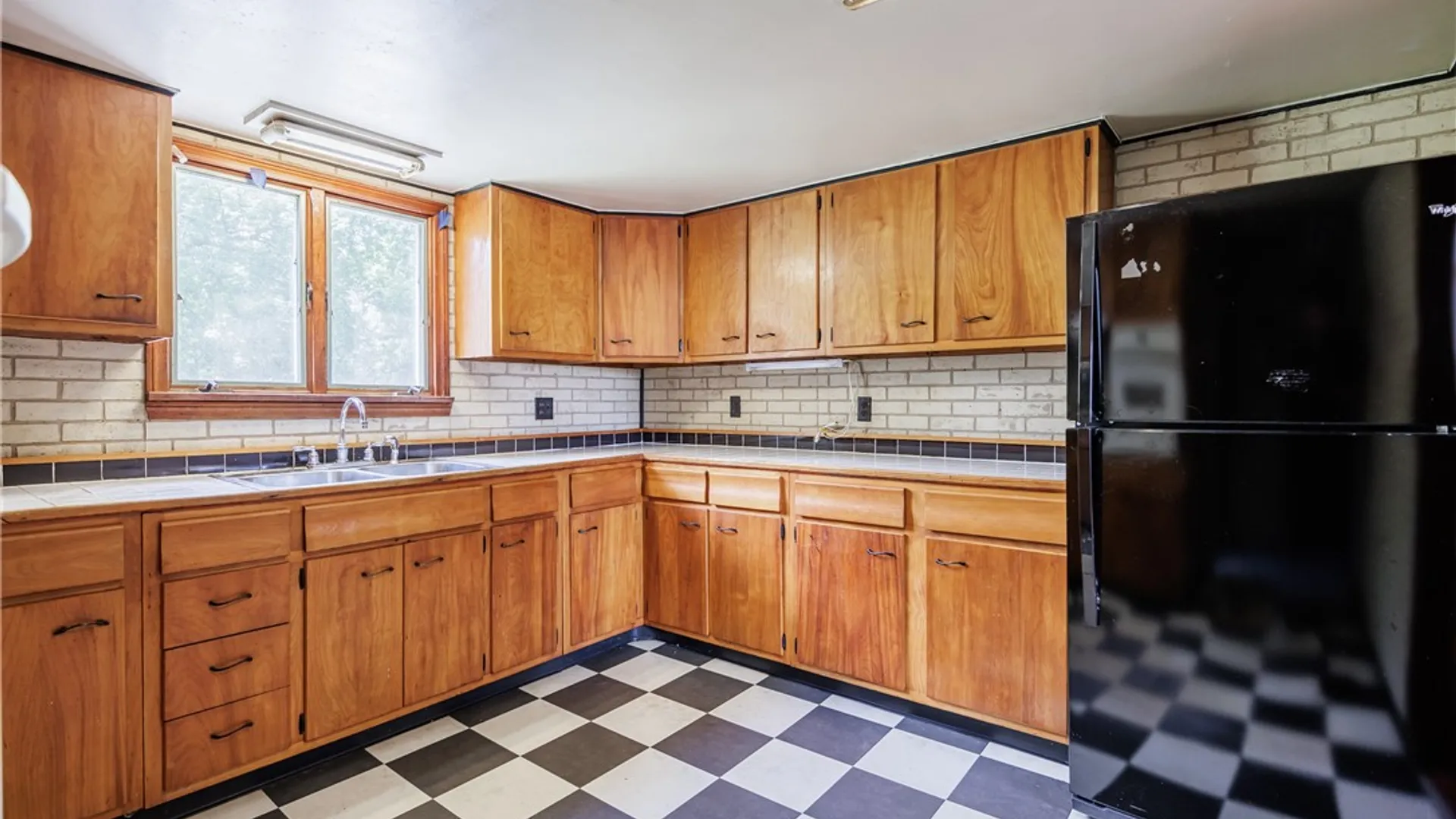 Property at 8733 State Route 5 And 20, West Bloomfield, NY 14469 7