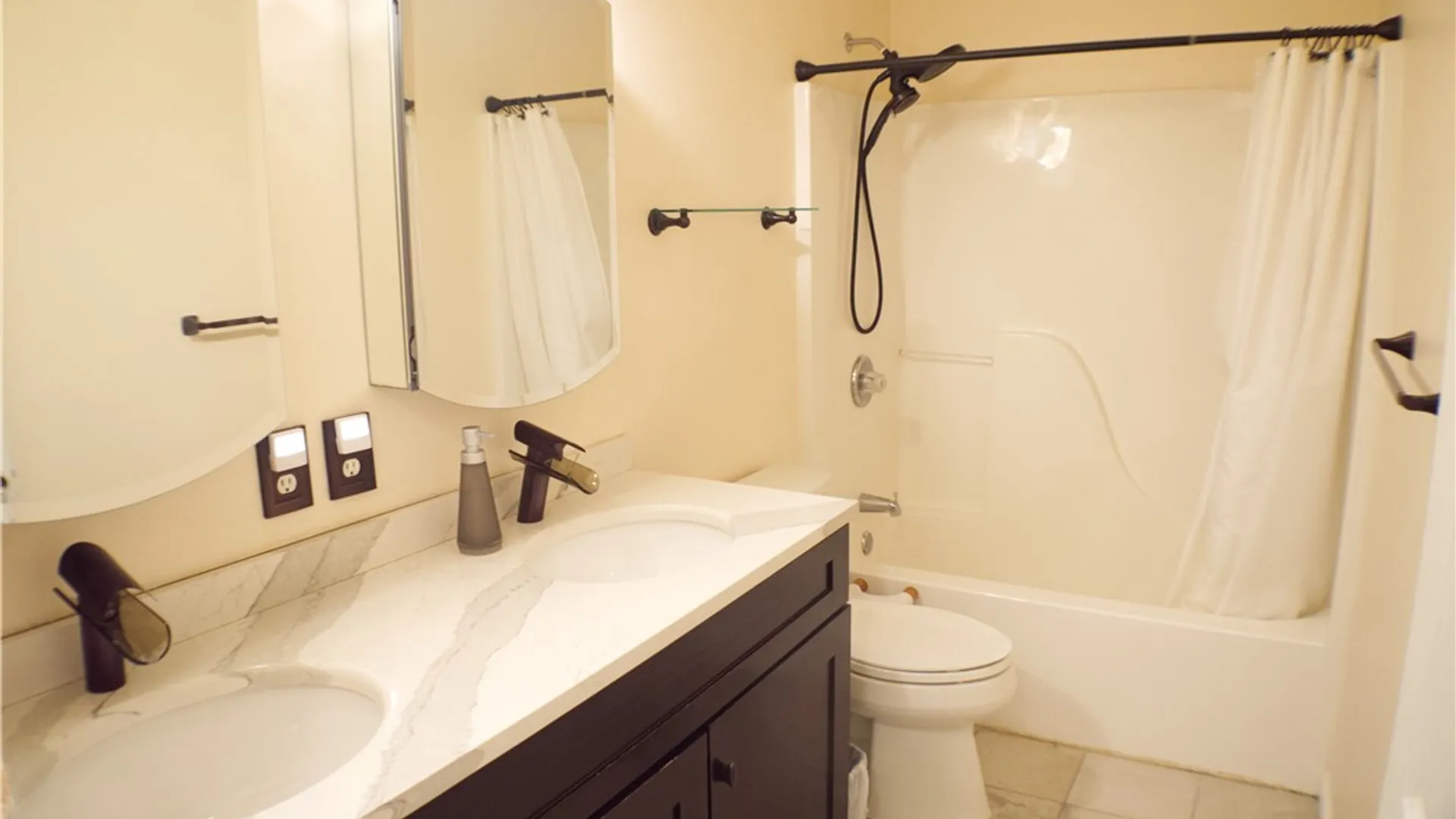 Property at 8439 Torchwood Lane, Cicero, NY 13039 22