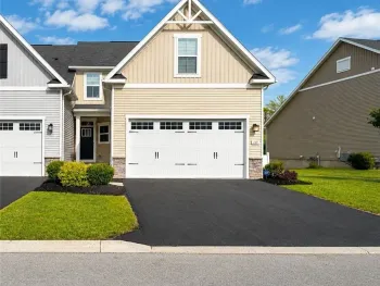 Property at 189 Sandstone Circle, Grand Island, NY 14072