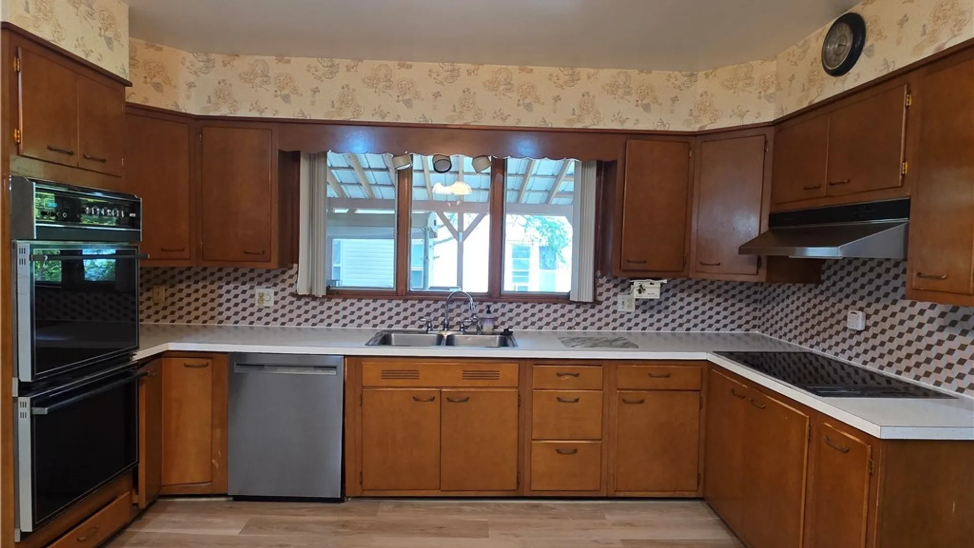 Property at 1119 Jefferson Avenue, Utica, NY 13501 17