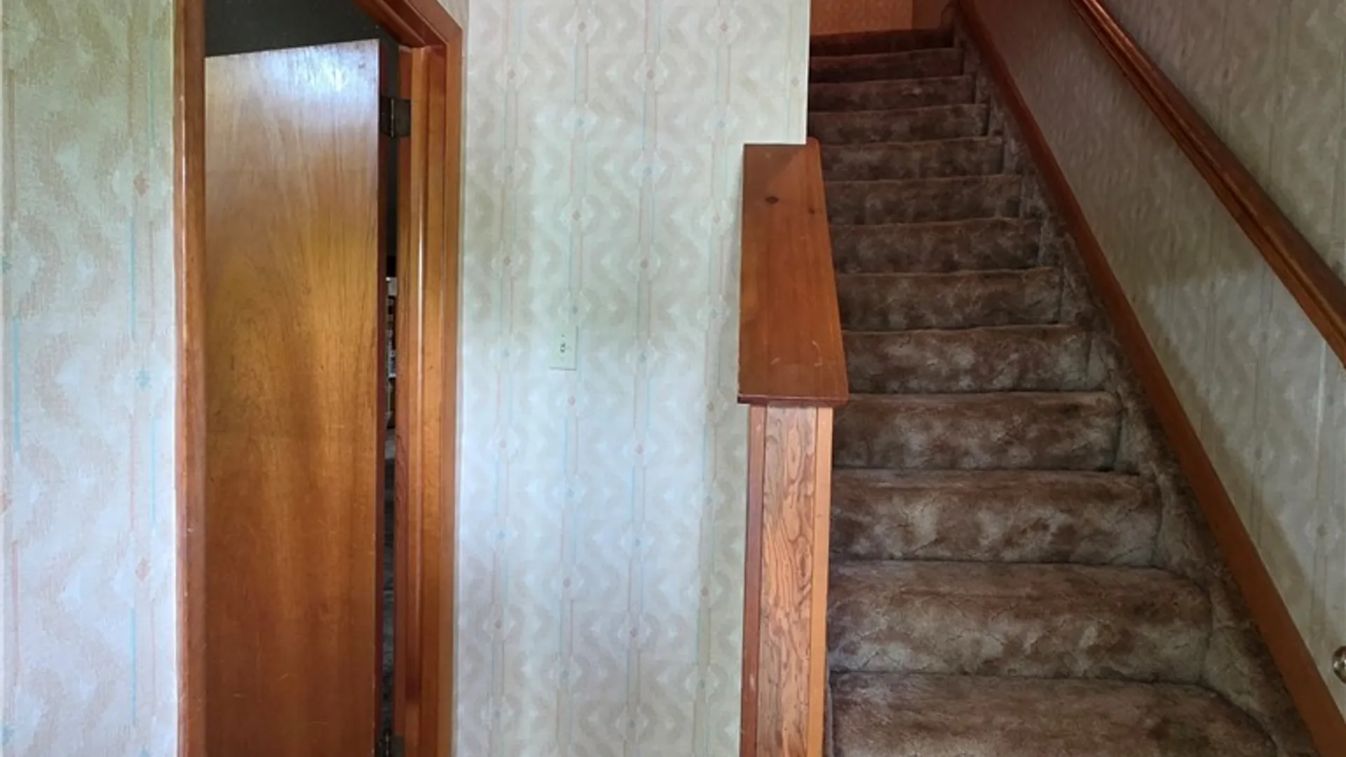 Property at 1119 Jefferson Avenue, Utica, NY 13501 3