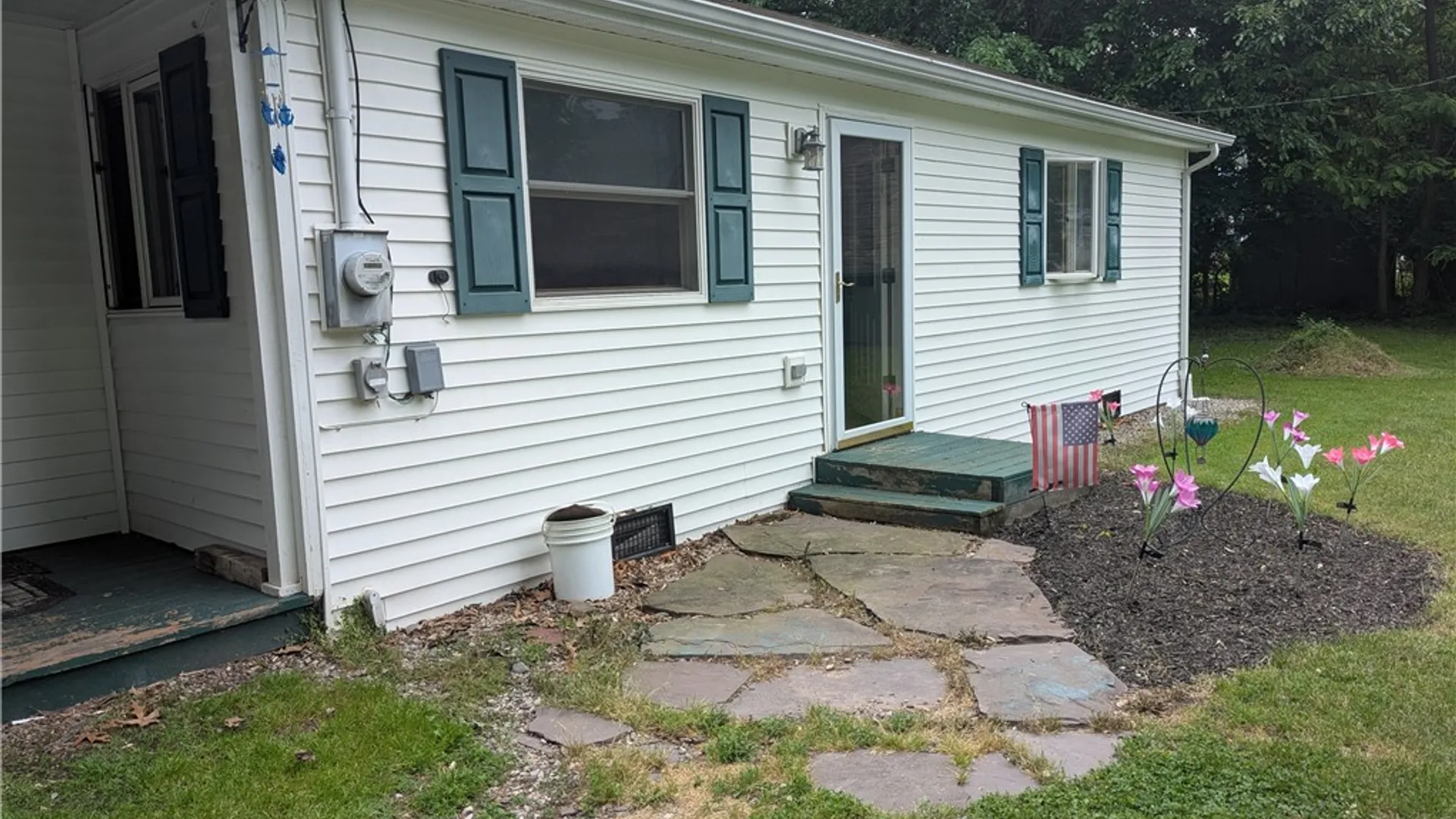 Property at 1728 East Avenue, Somerset, NY 14012 3