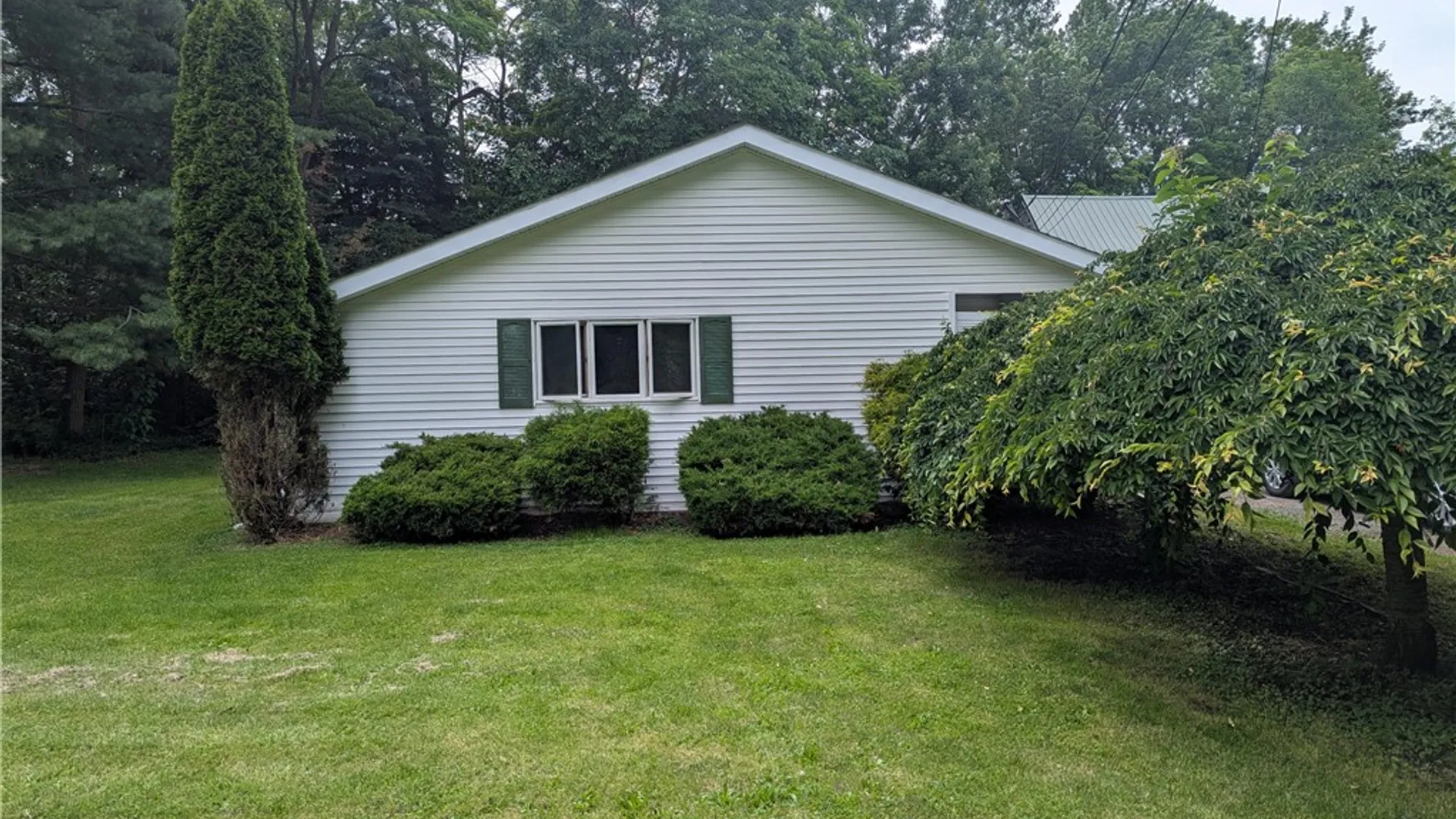 Property at 1728 East Avenue, Somerset, NY 14012 4