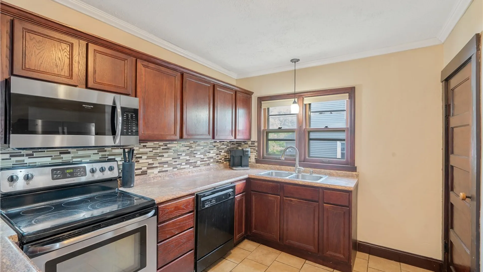 Property at 318 Lionel Avenue, Geddes, NY 13209 18