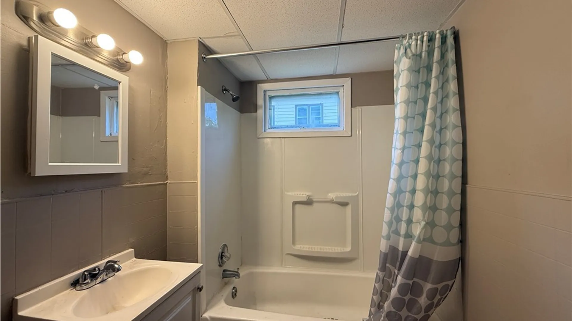 Property at 52 Langmeyer Avenue, Buffalo, NY 14215 8