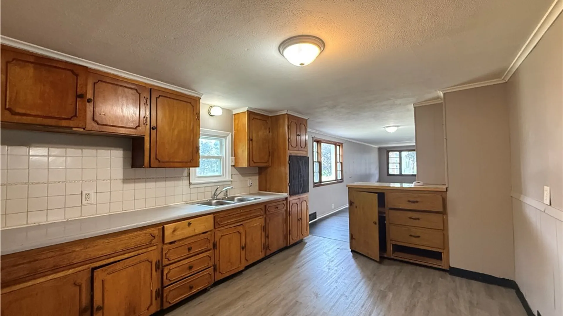 Property at 52 Langmeyer Avenue, Buffalo, NY 14215 9