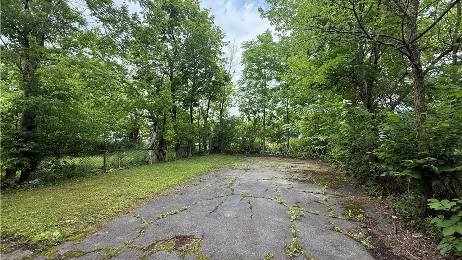 Property at 52 Langmeyer Avenue, Buffalo, NY 14215 21
