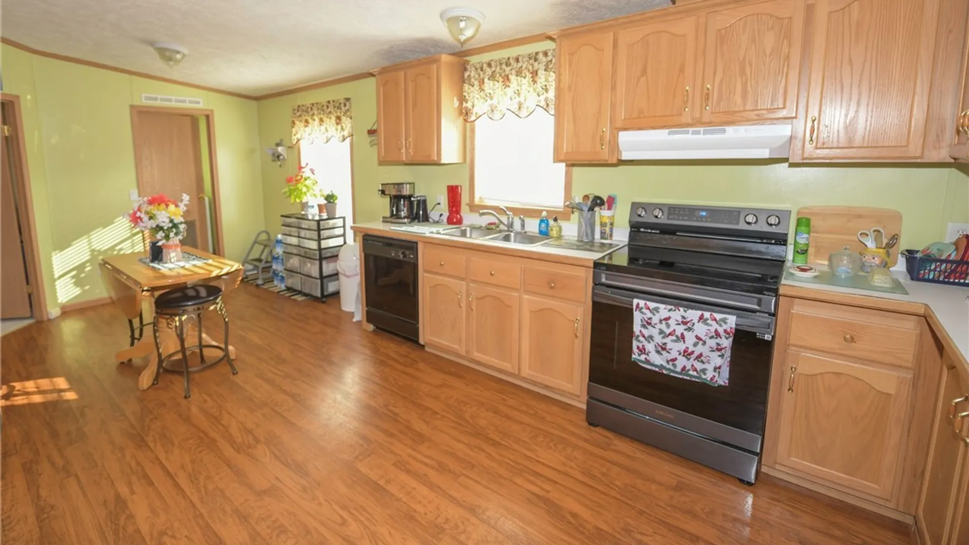 Property at 4008 Seneca Parkway, Niagara, NY 14304 6