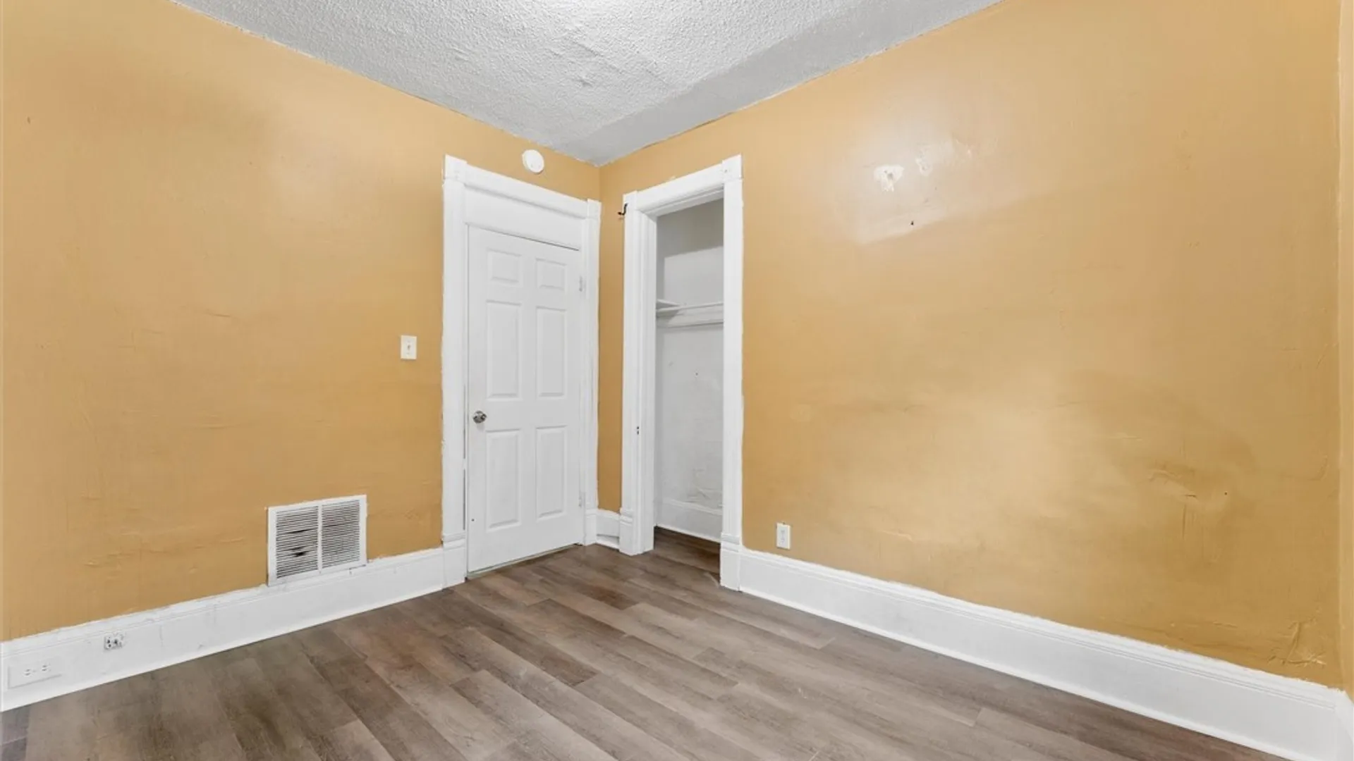 Property at 1102 Butternut Street, Syracuse, NY 13208 17