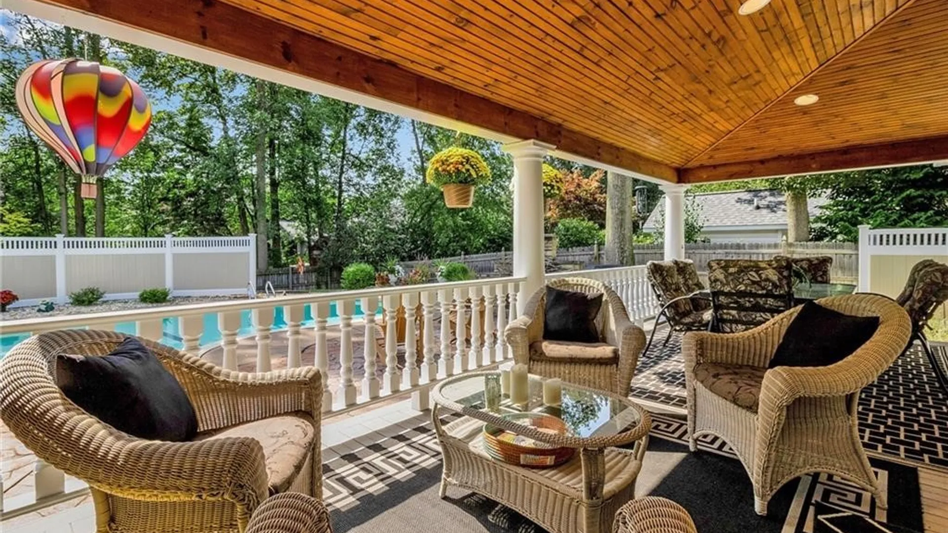 Property at 11 Stratford Court, Amherst, NY 14051 34