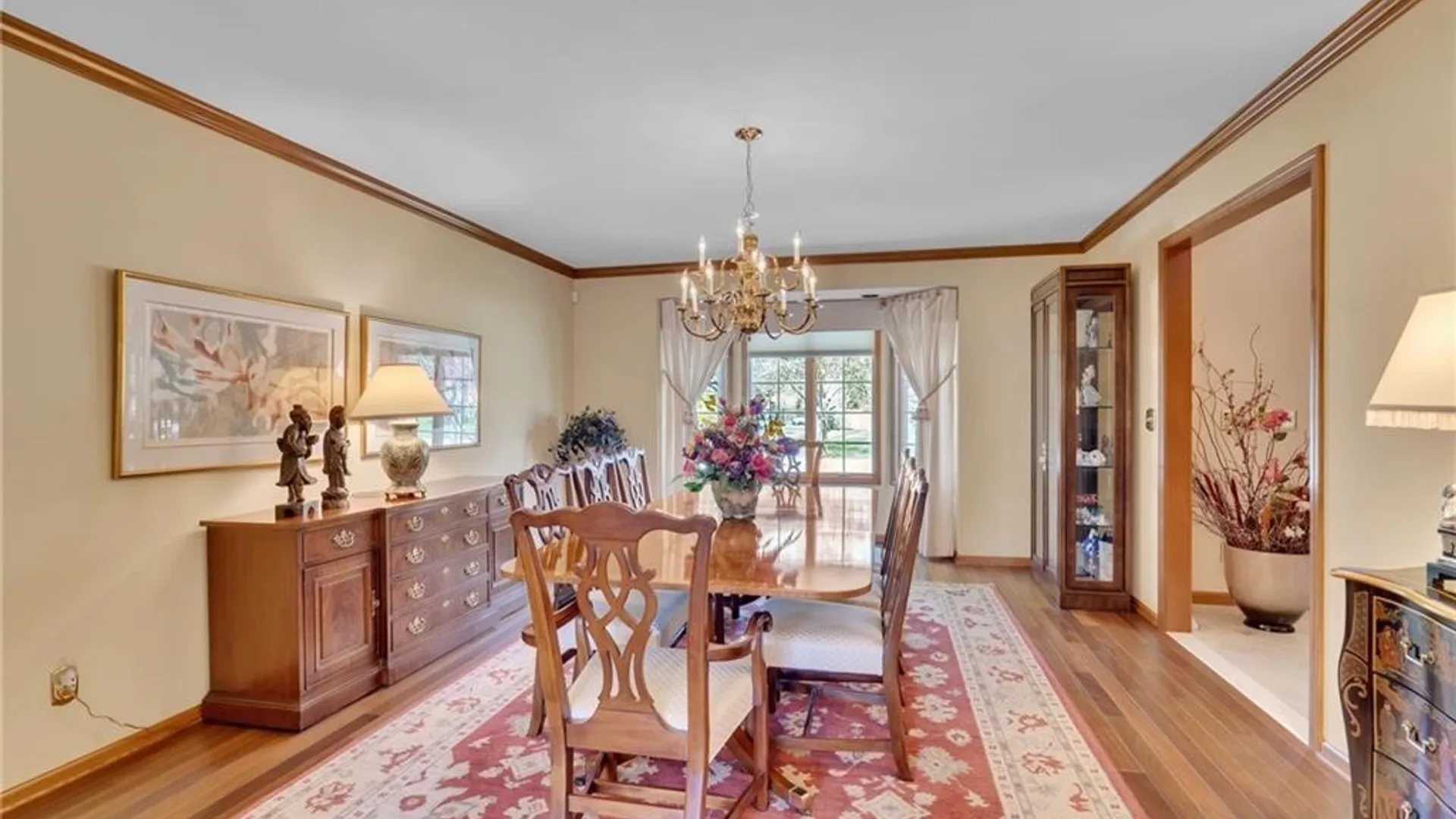 Property at 11 Stratford Court, Amherst, NY 14051 5