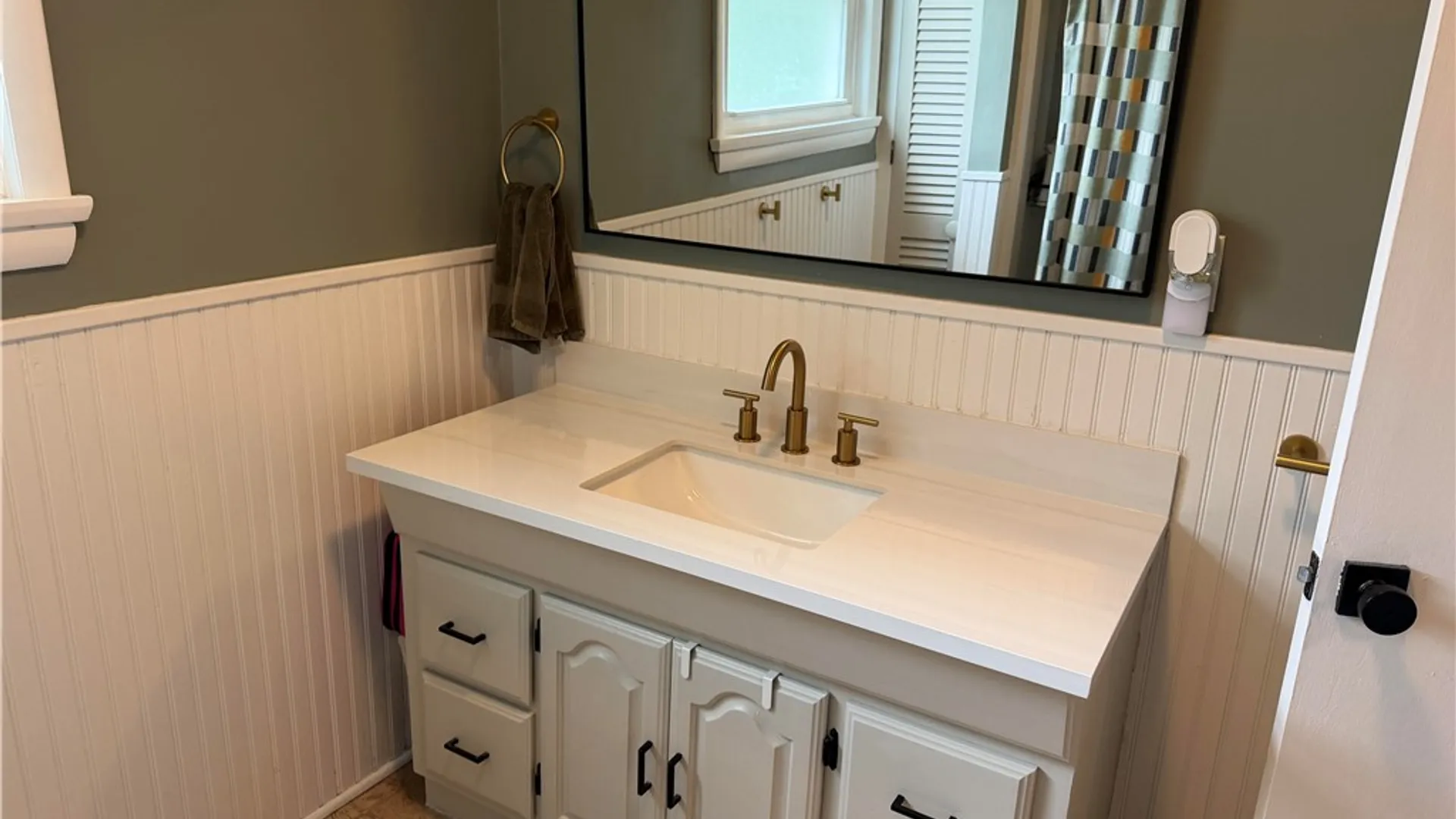 Property at 14 Gilbert Street, Leroy, NY 14482 15