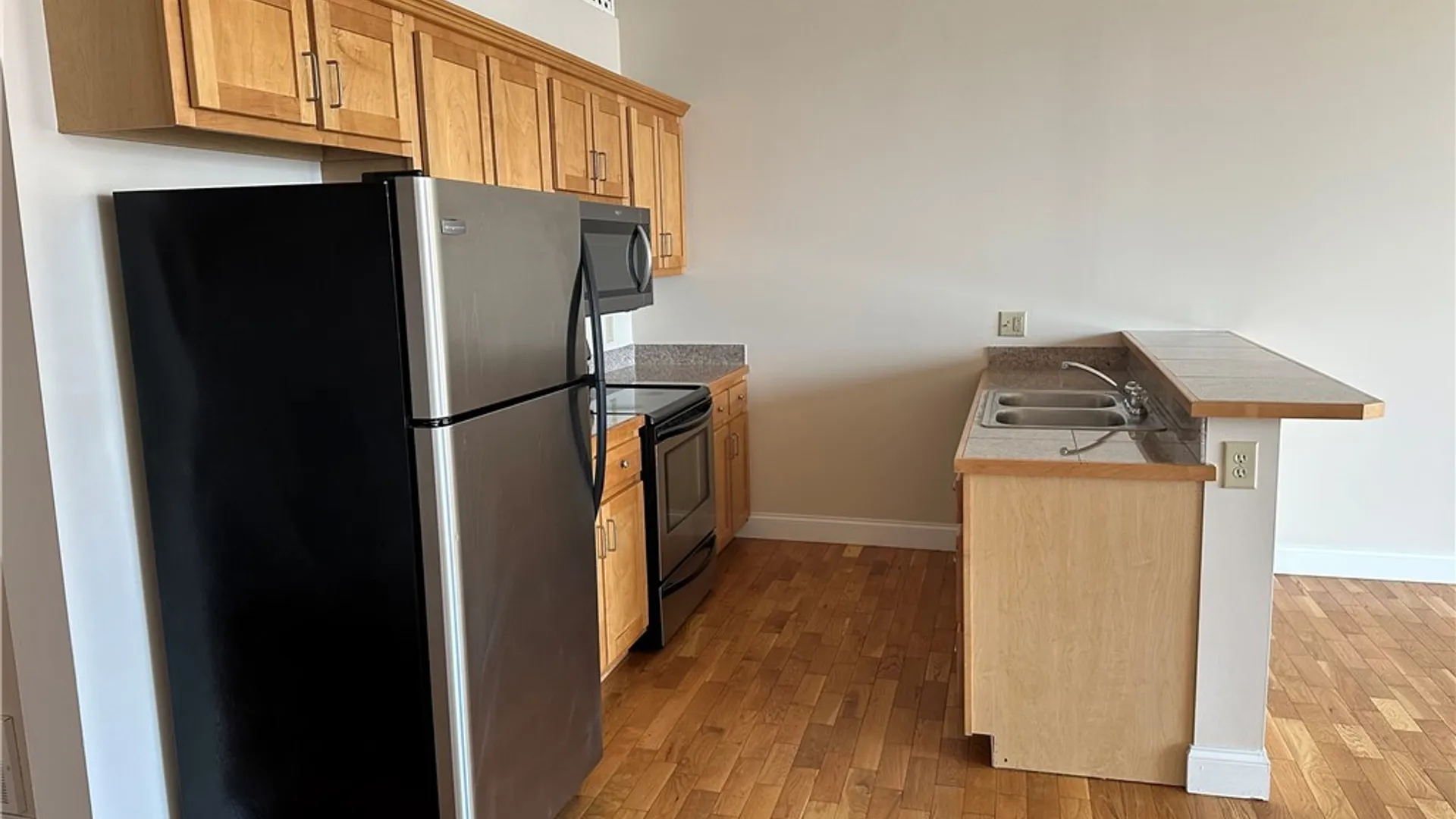 Property at 466 N Salina Street, Syracuse, NY 13203 4