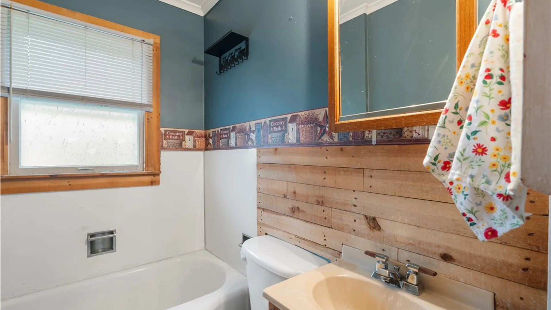 Property at 102 Liberty Street, Warsaw, NY 14569 25