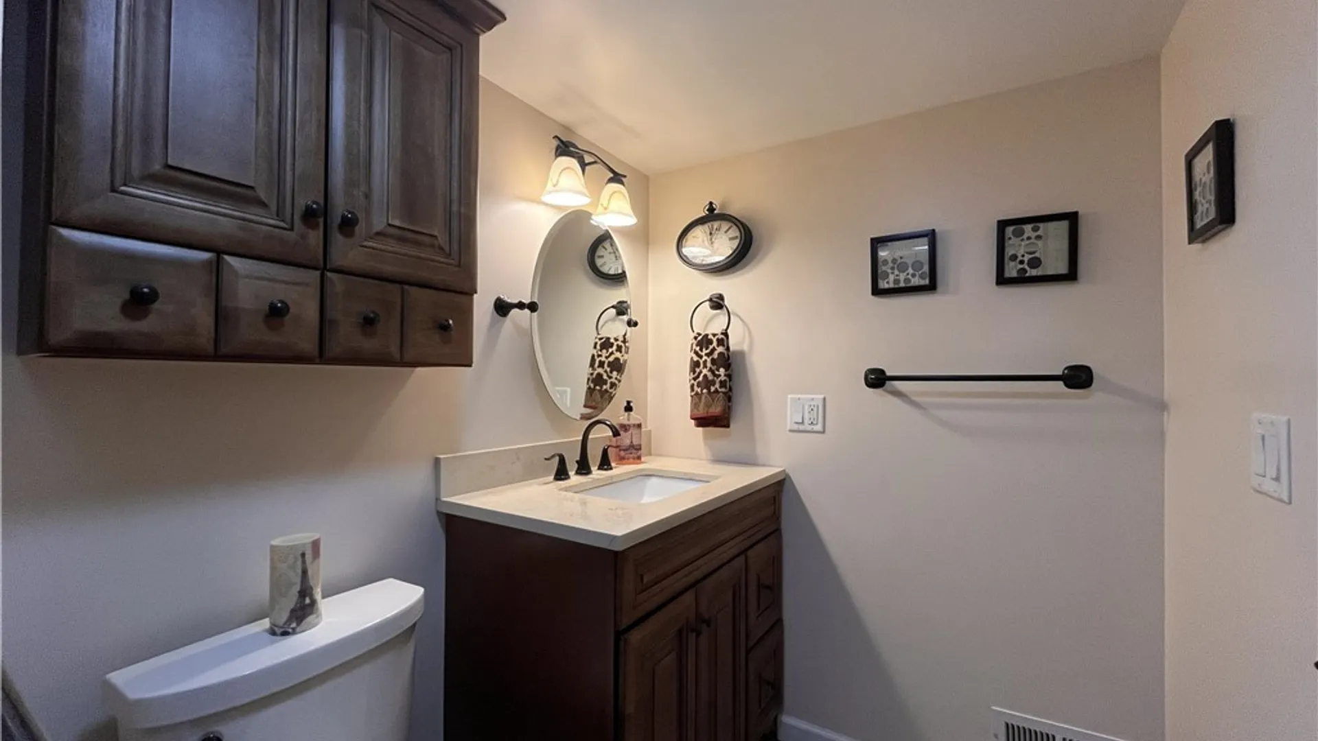 Property at 16 Parker Drive, Pittsford, NY 14534 22