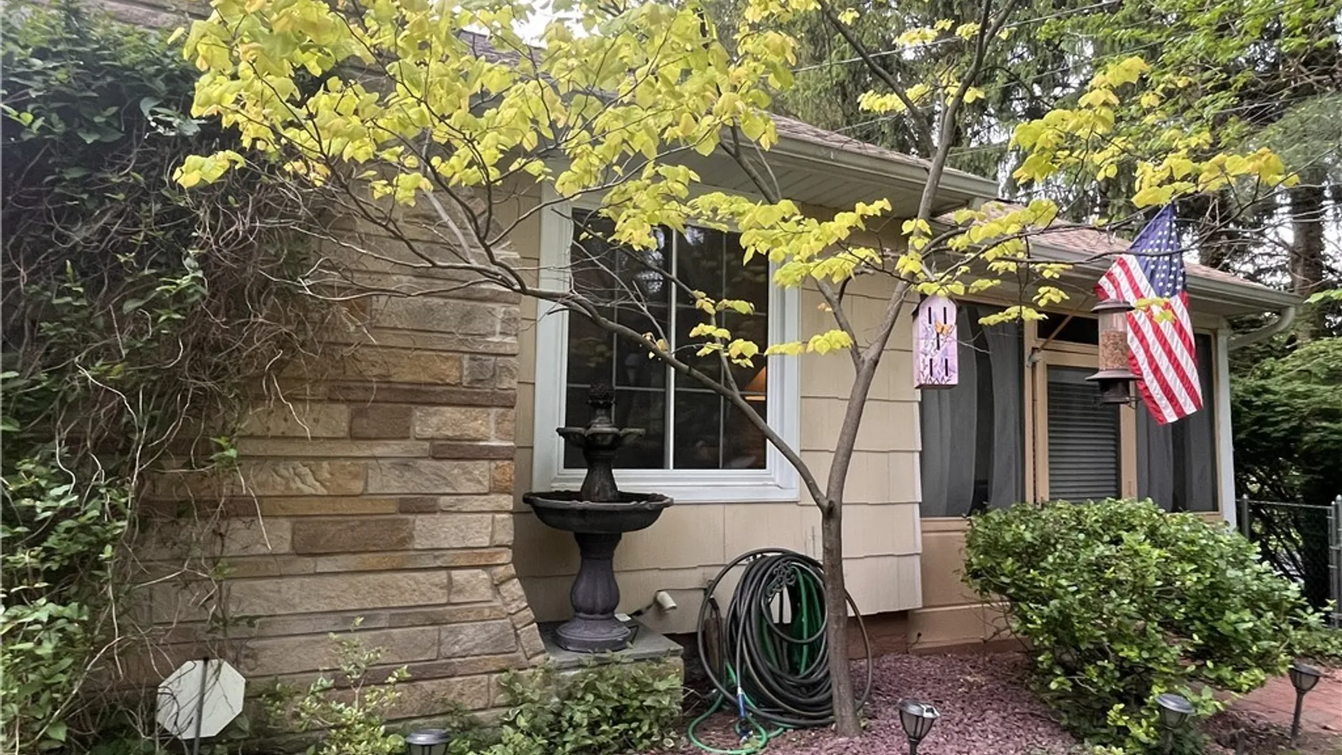 Property at 16 Parker Drive, Pittsford, NY 14534 3