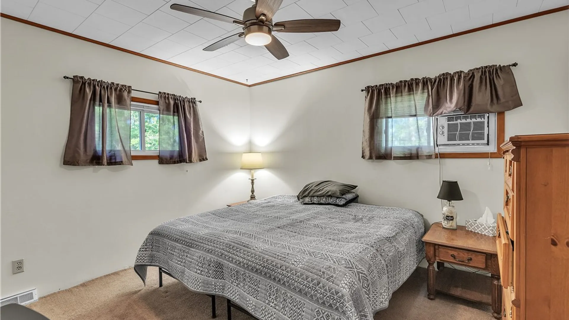 Property at 4877 Royalton Center Rd, Royalton, NY 14067 30