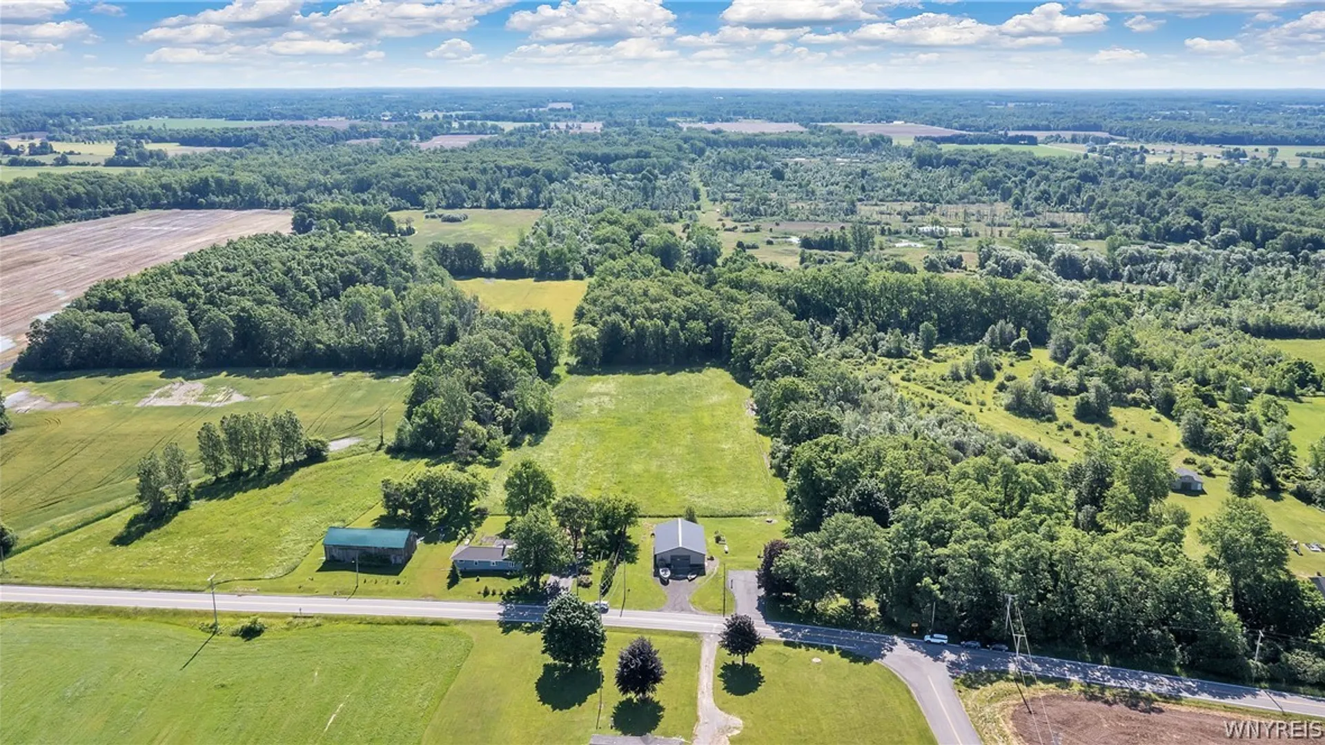 Property at 4877 Royalton Center Rd, Royalton, NY 14067 14