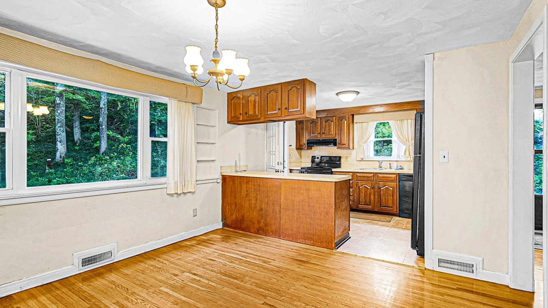 Property at 1729 Sherman Drive, New Hartford, NY 13413 14