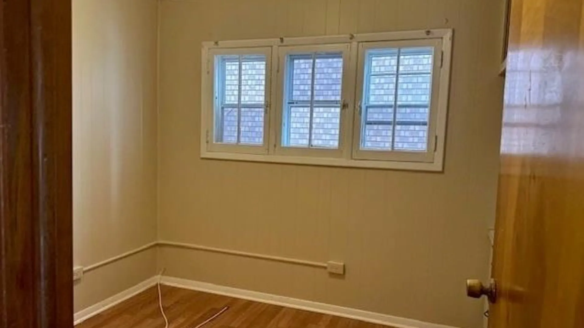 Property at 2409 Woodlawn Avenue, Niagara Falls, NY 14301 8