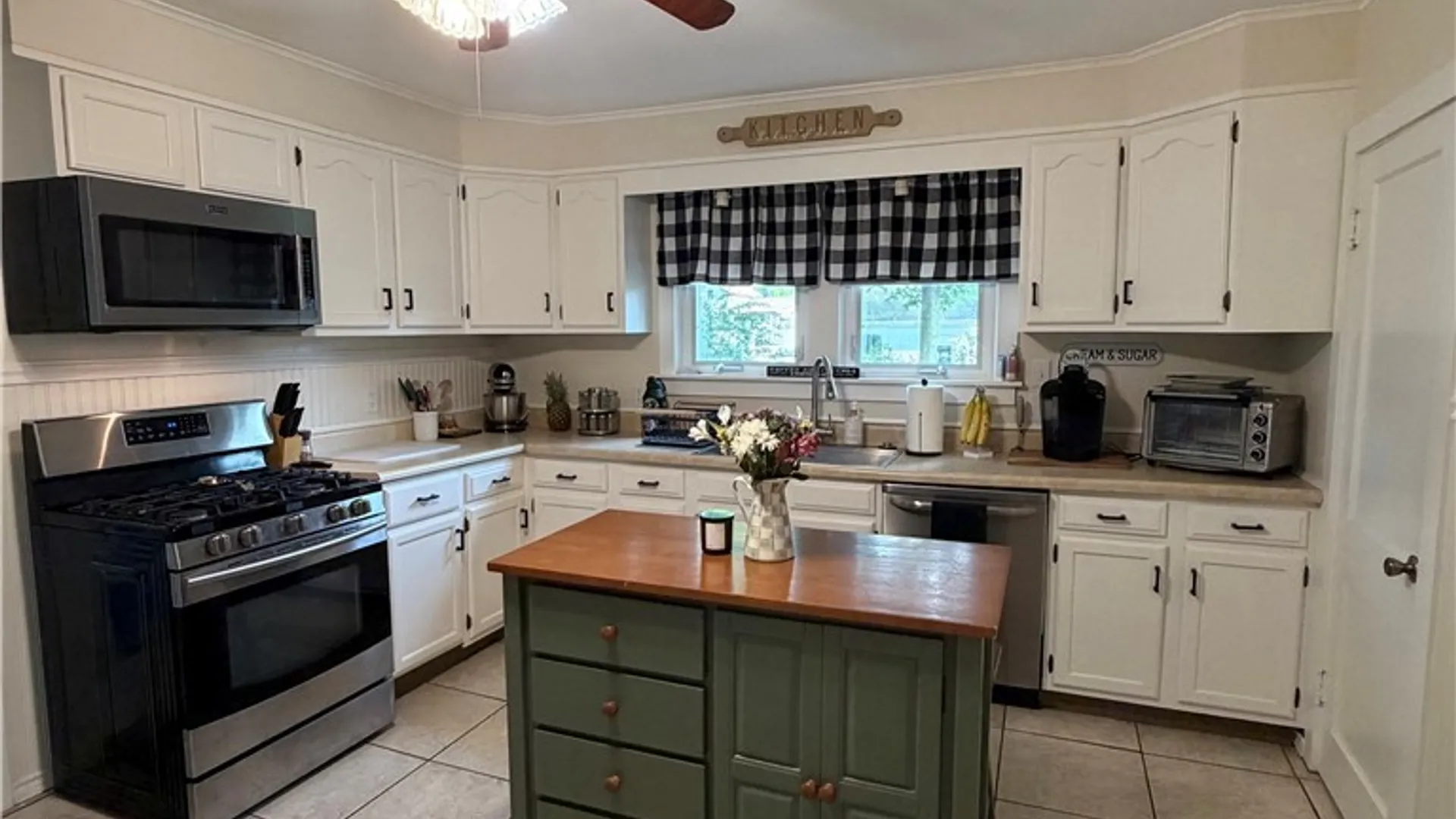 Property at 54 Maple Street, Auburn, NY 13021 7