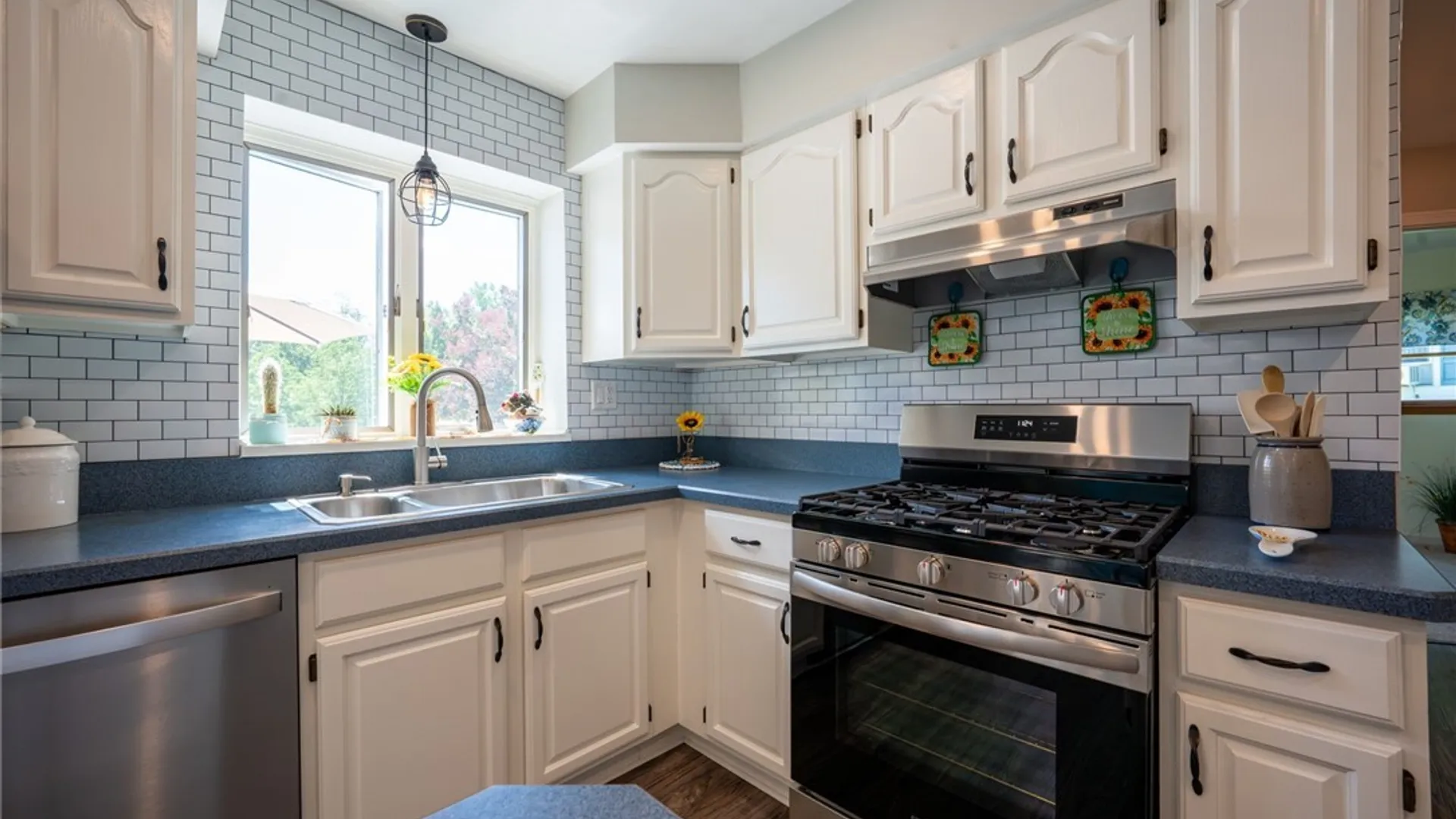 Property at 7539 Valley Circle Lane, Boston, NY 14075 13