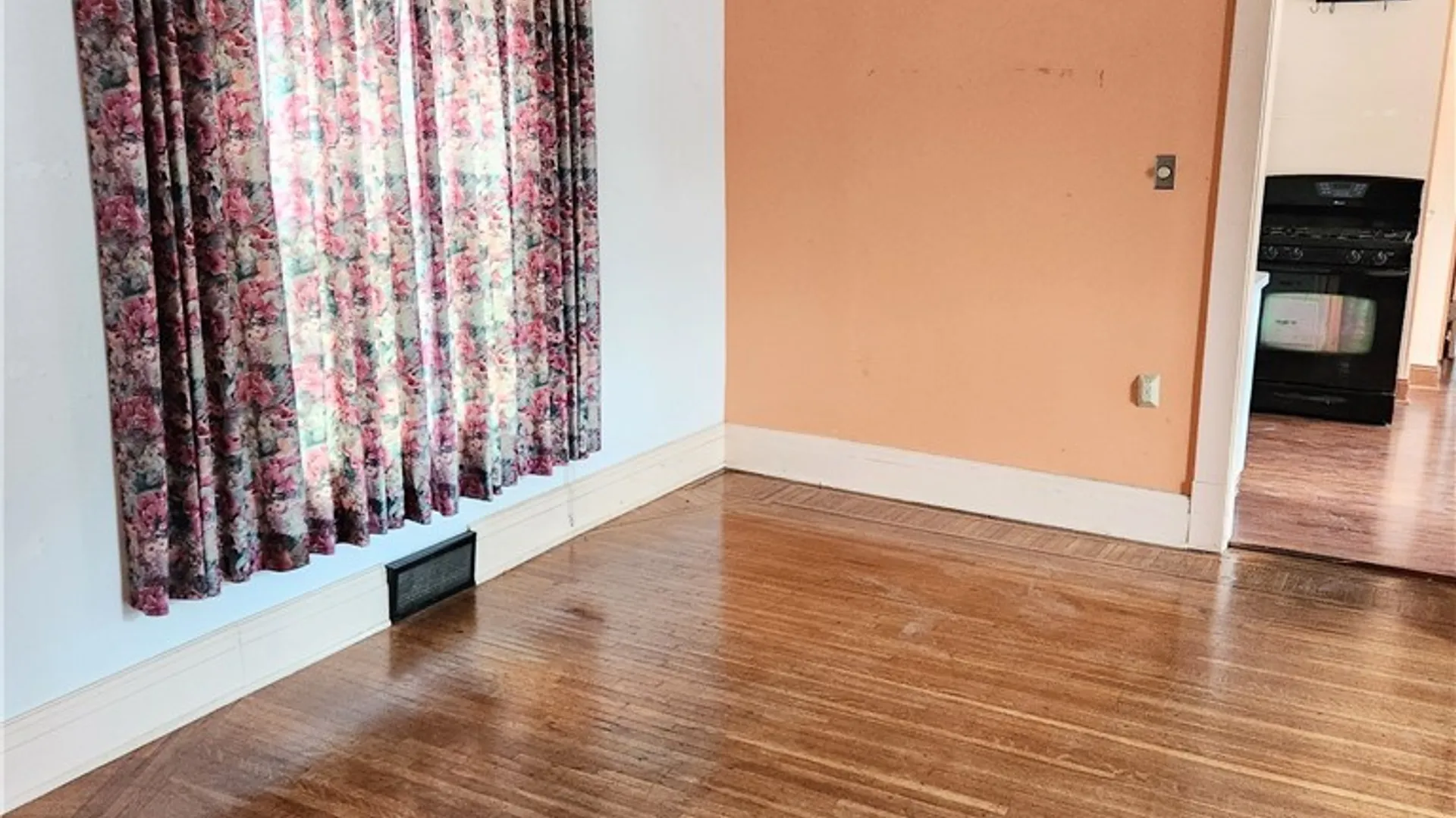 Property at 256 Auburn Avenue, Buffalo, NY 14213 17