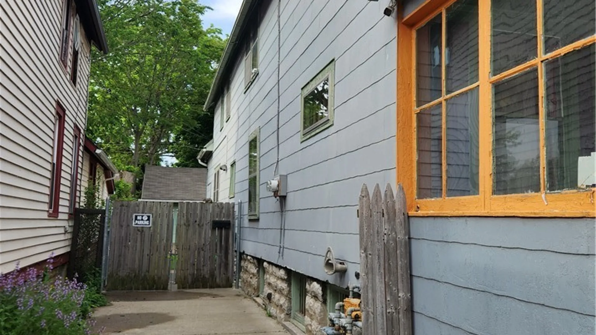 Property at 256 Auburn Avenue, Buffalo, NY 14213 6