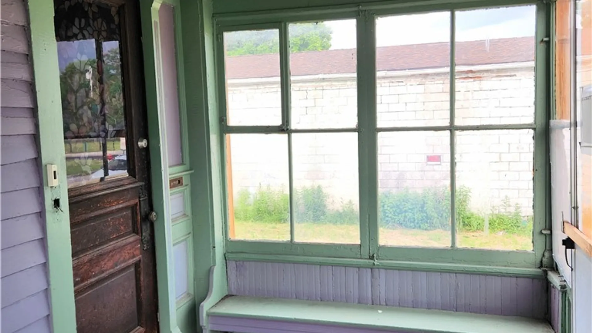 Property at 256 Auburn Avenue, Buffalo, NY 14213 5