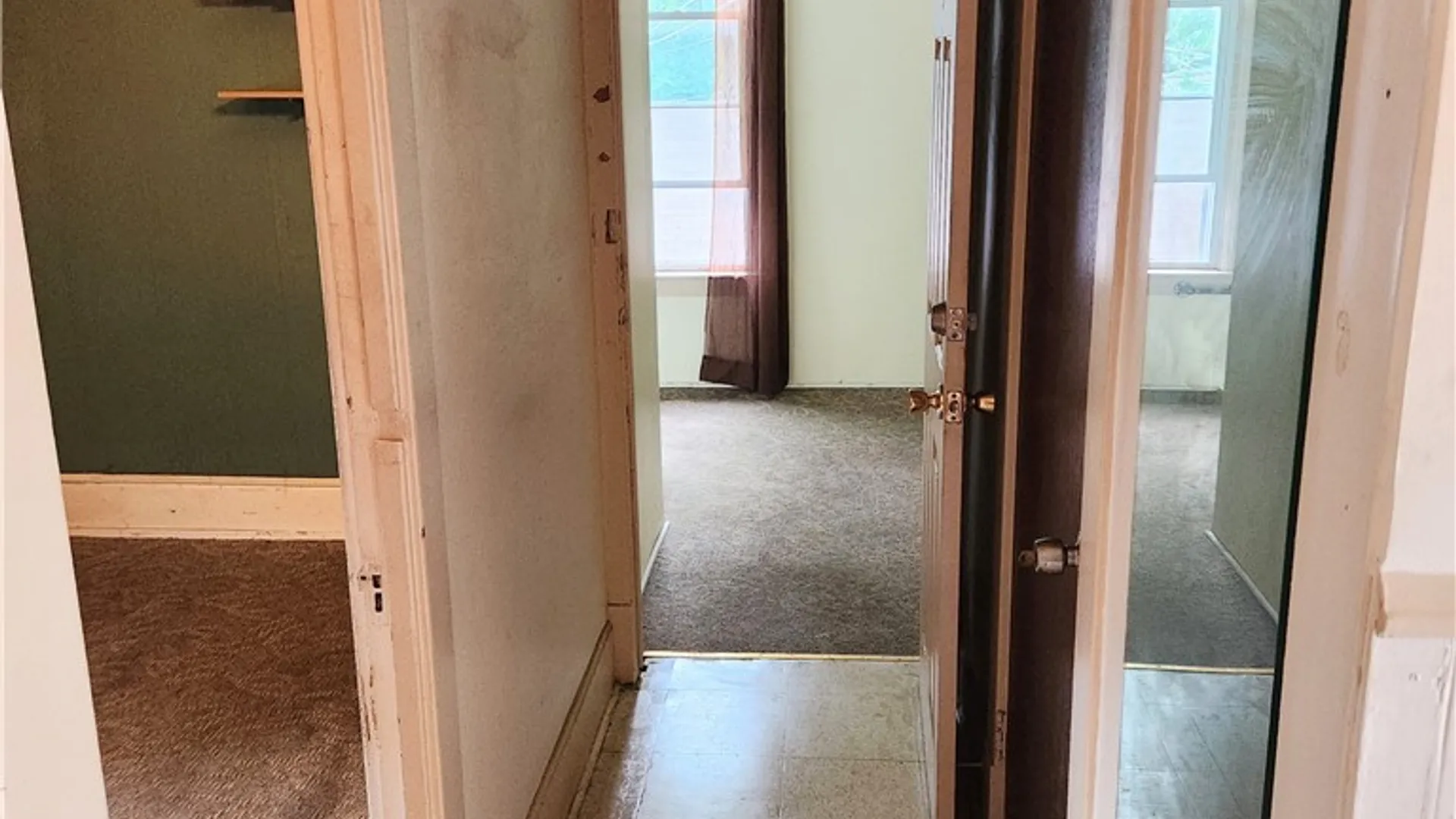 Property at 256 Auburn Avenue, Buffalo, NY 14213 34