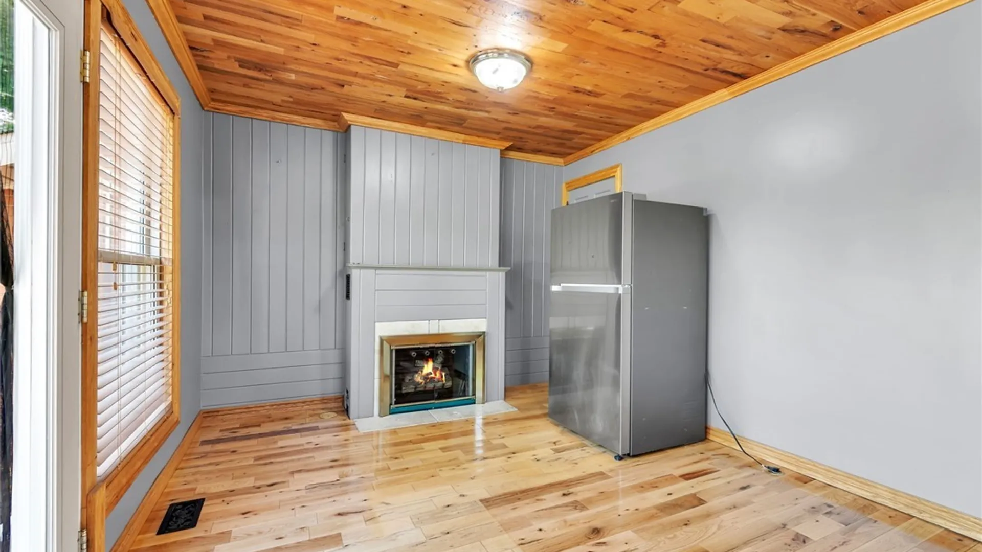 Property at 33 State Street, Royalton, NY 14105 20