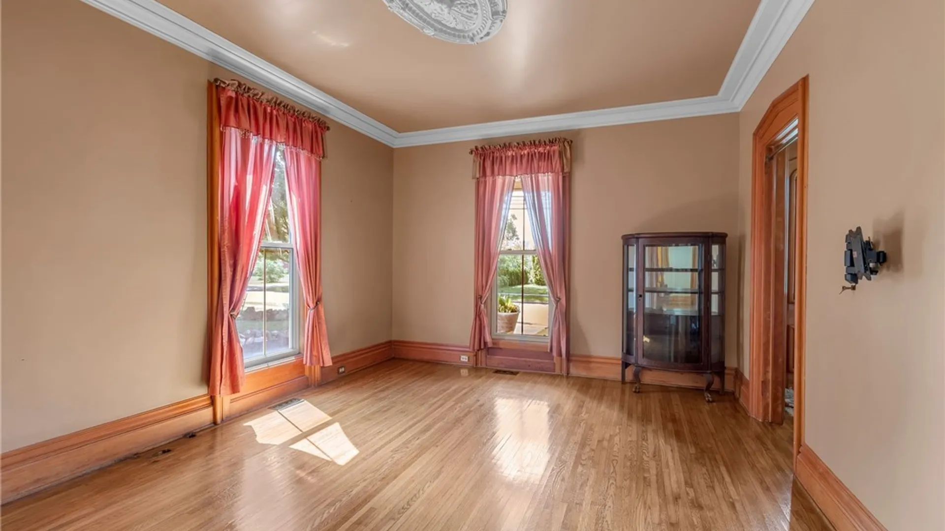 Property at 33 State Street, Royalton, NY 14105 11