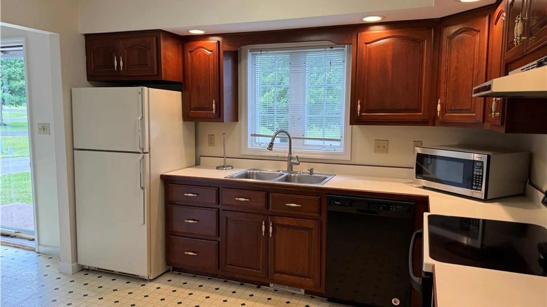 Property at 128 Hagan Circle, Oneida, NY 13421 5