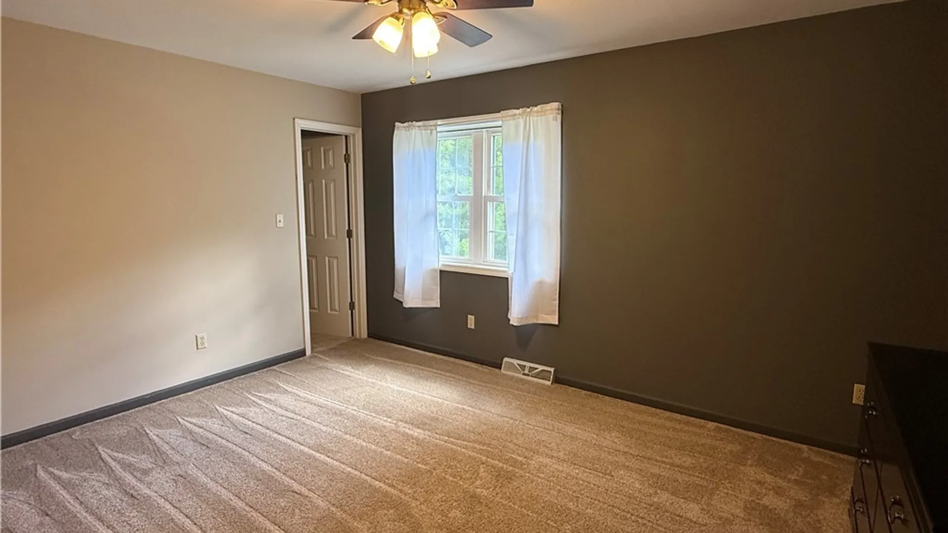 Property at 128 Hagan Circle, Oneida, NY 13421 9