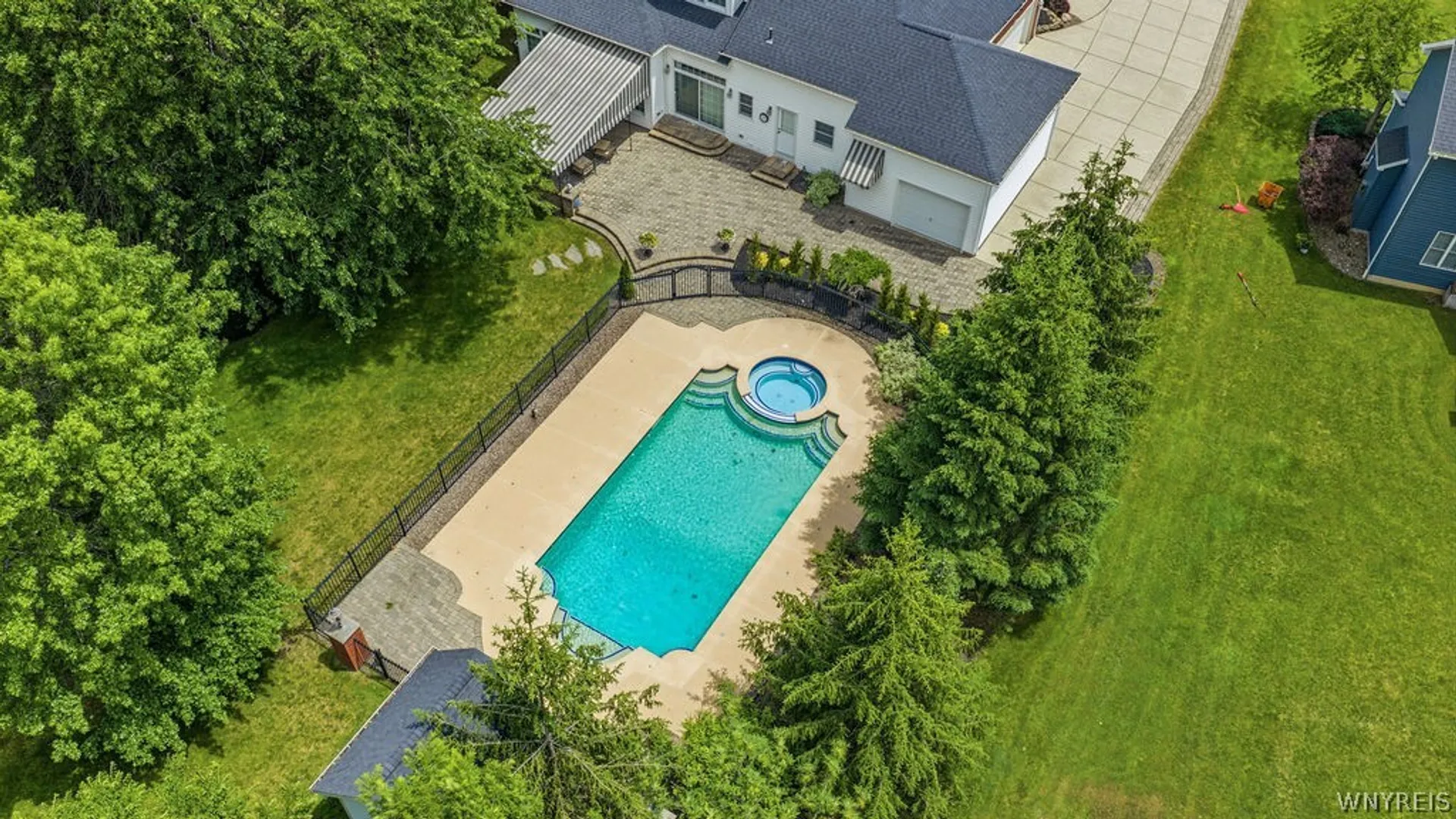 Property at 81 Hidden Oaks Court, Grand Island, NY 14072 47