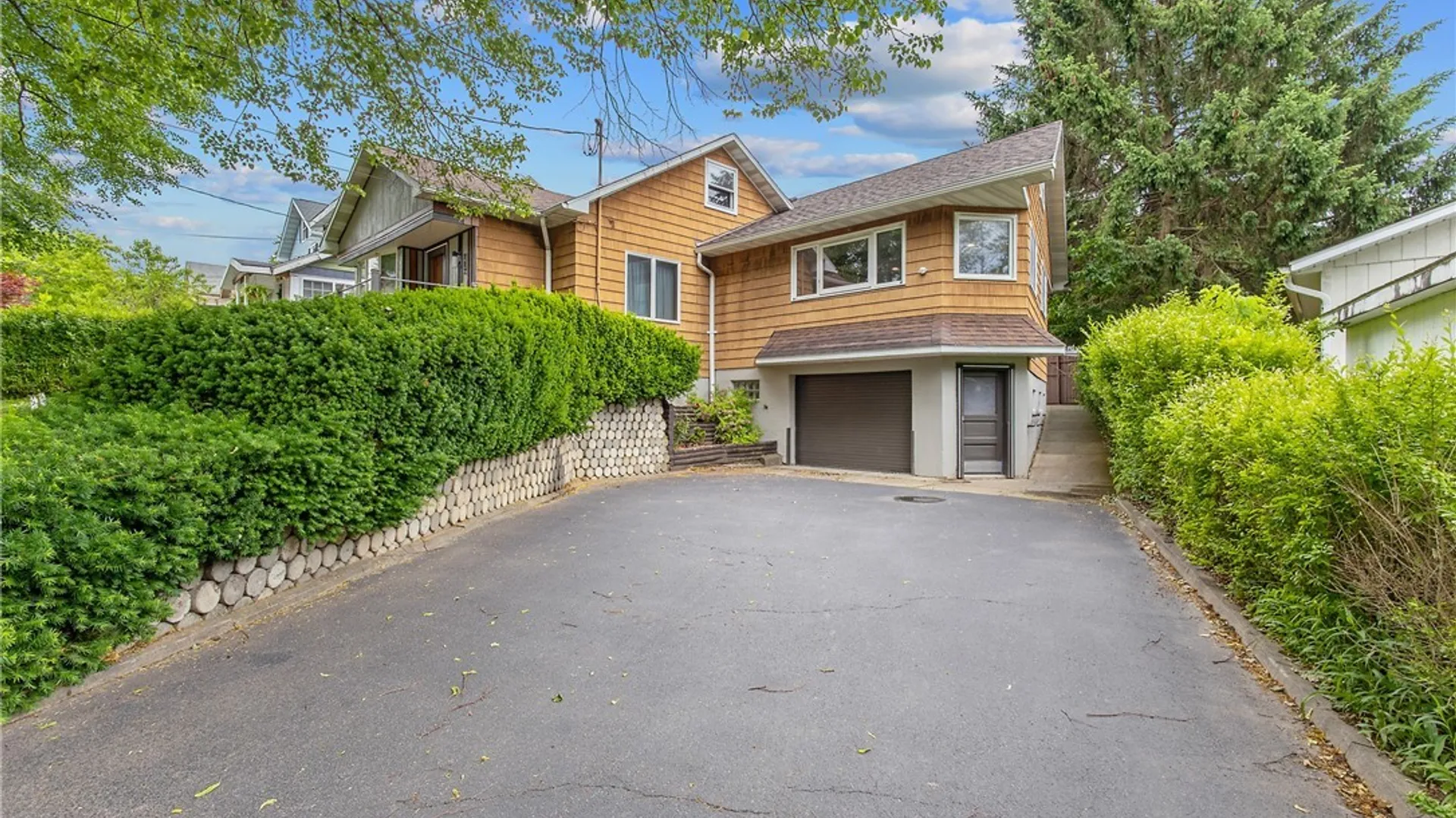 Property at 112 Winthrop Road, Syracuse, NY 13206 9