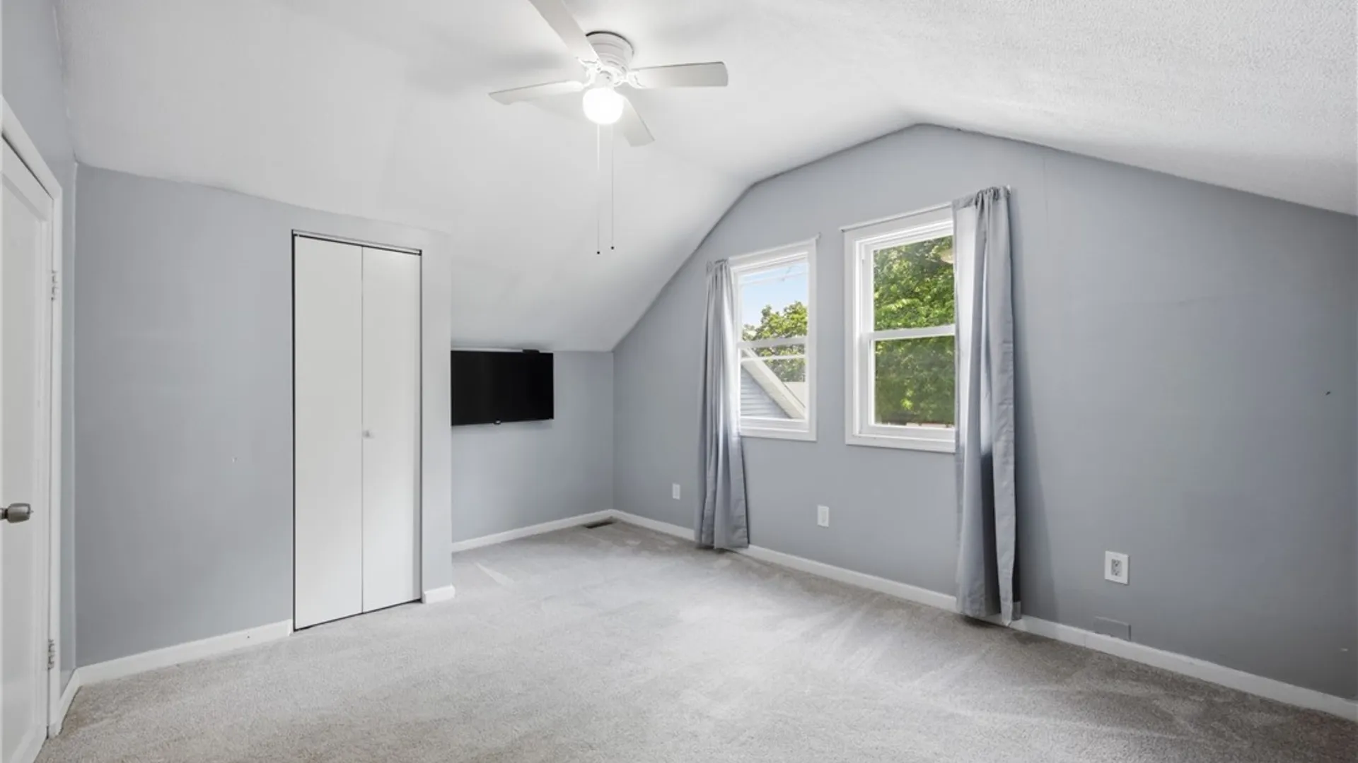 Property at 44 Pound Street, Lockport City, NY 14094 27