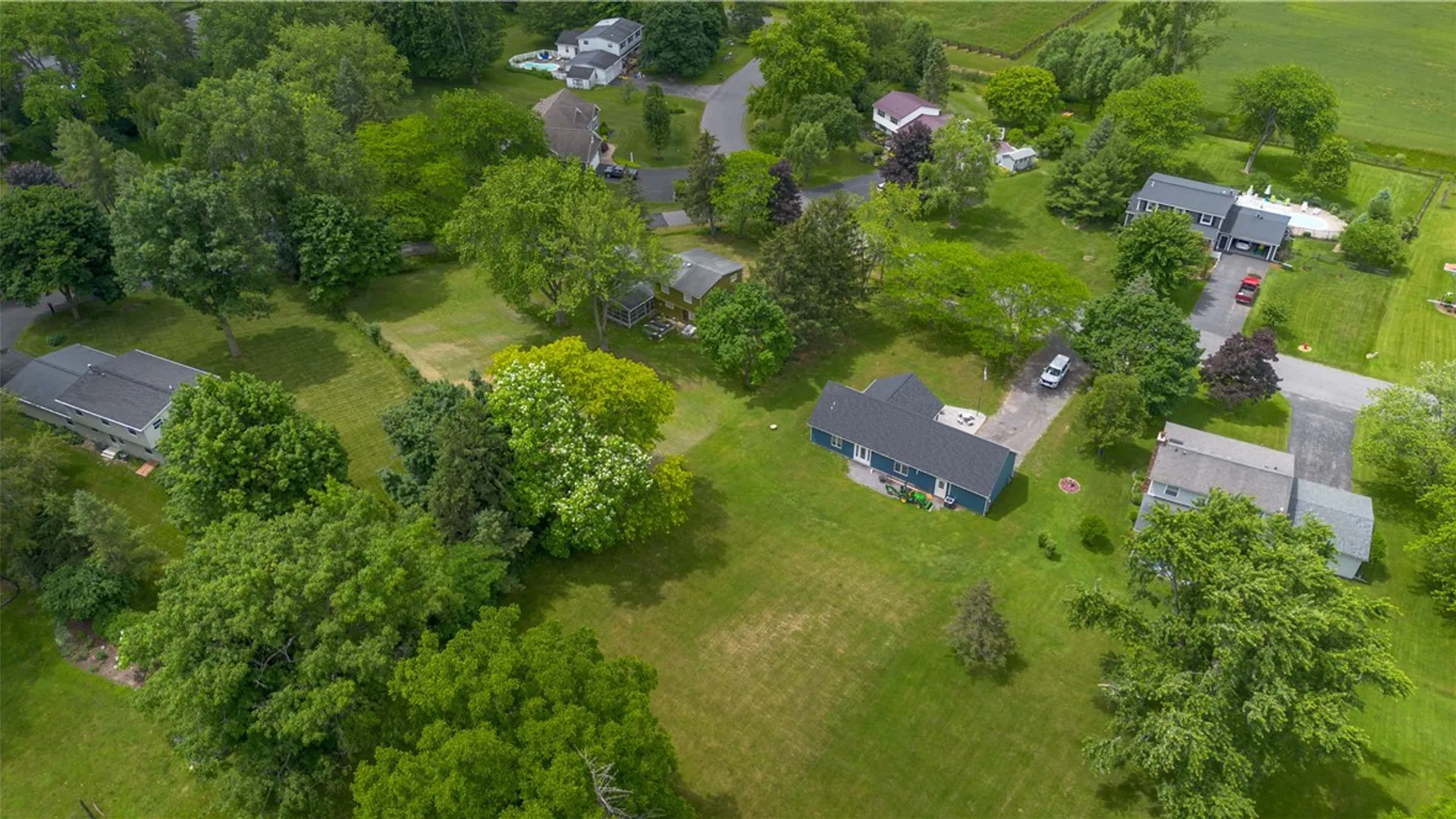 Property at 714 White Springs Dr, Geneva Town, NY 14456 7