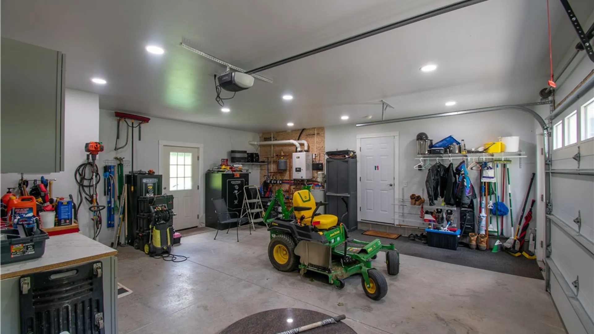 Property at 714 White Springs Dr, Geneva Town, NY 14456 41