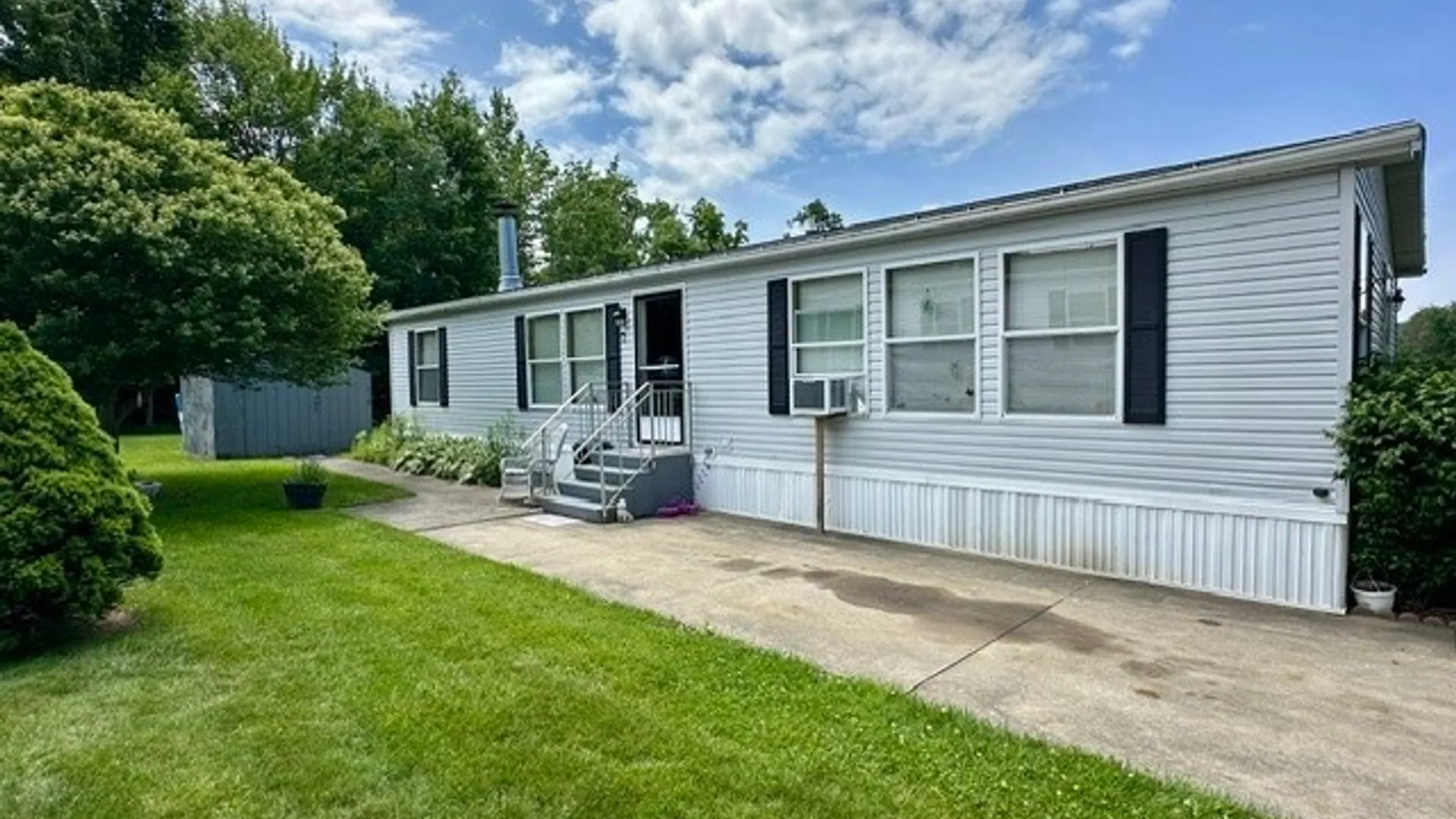 Property at 771 Thomas Lane, Evans, NY 14006 3
