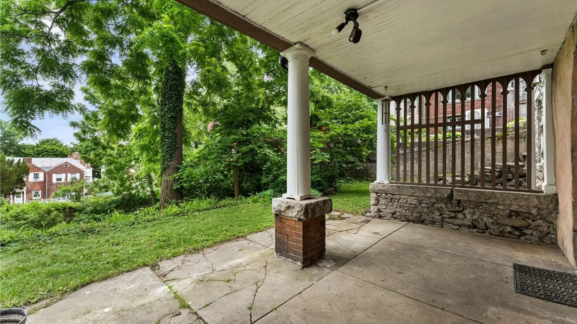 Property at 105 Summit Avenue, Syracuse, NY 13207 32