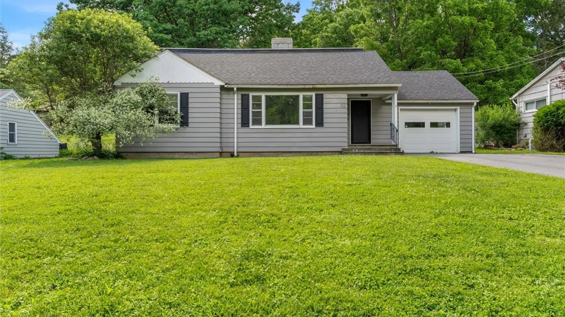 Property at 10 S Ten Eyck Avenue, Cazenovia, NY 13035 3