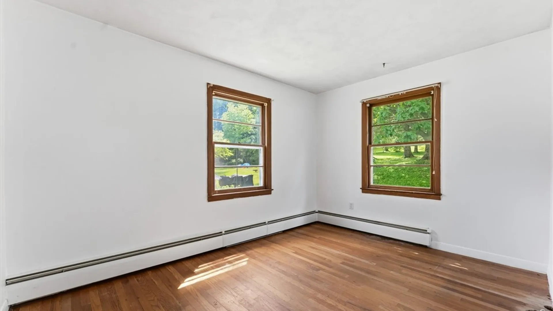 Property at 10 S Ten Eyck Avenue, Cazenovia, NY 13035 14