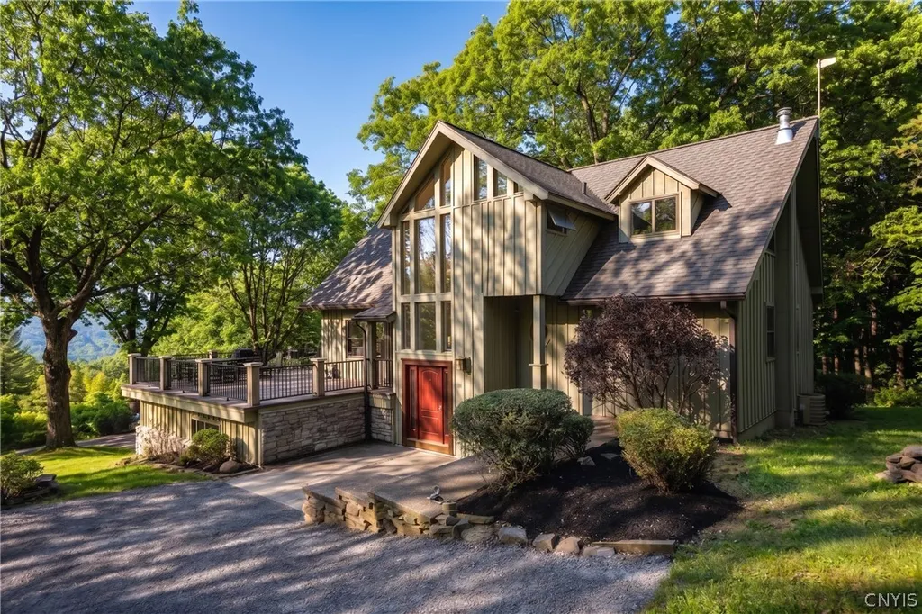 Property at 845 Winslip Circle, Spafford, NY 13152