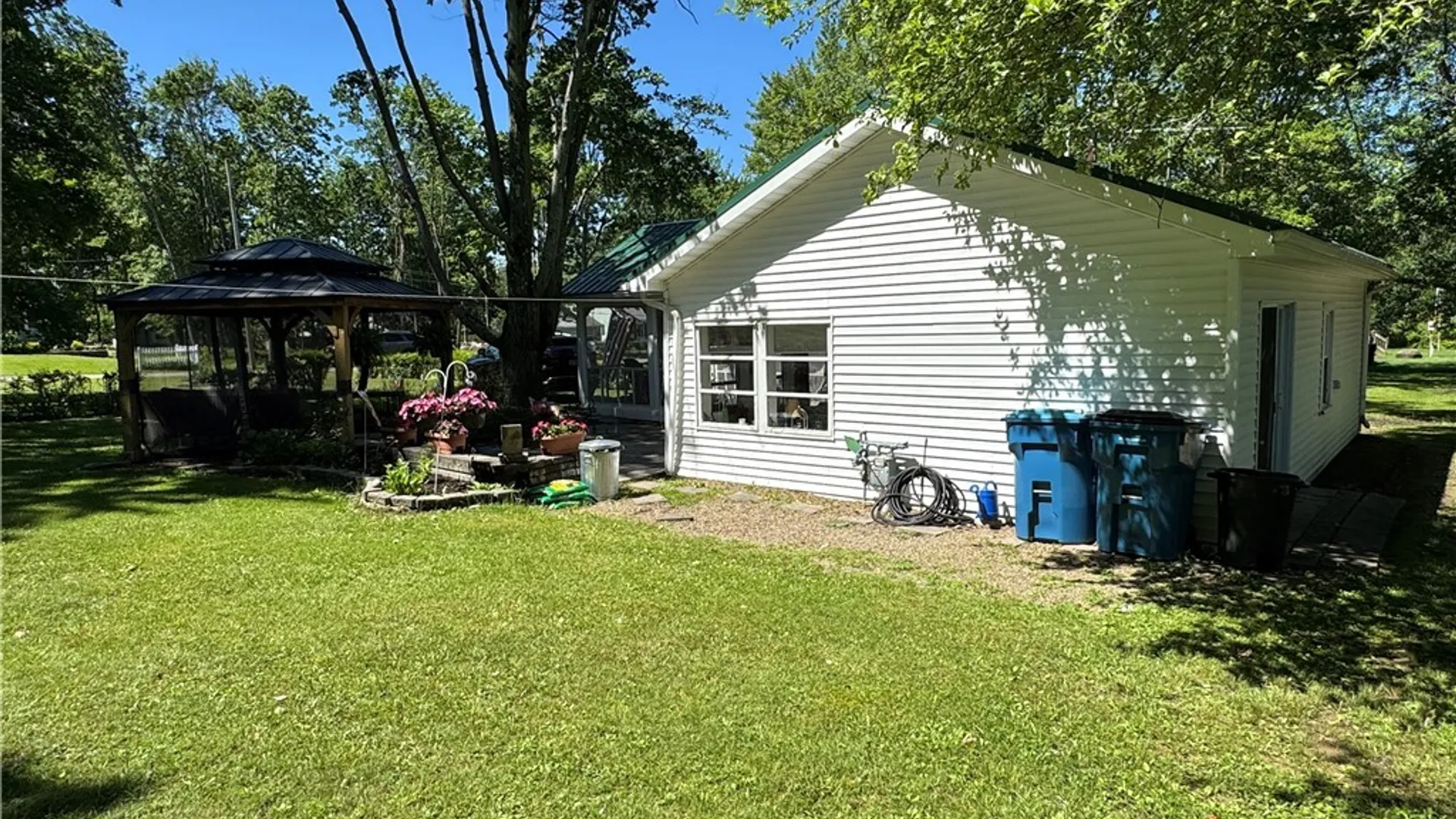 Property at 96 Chestnut Lane, Evans, NY 14006 4