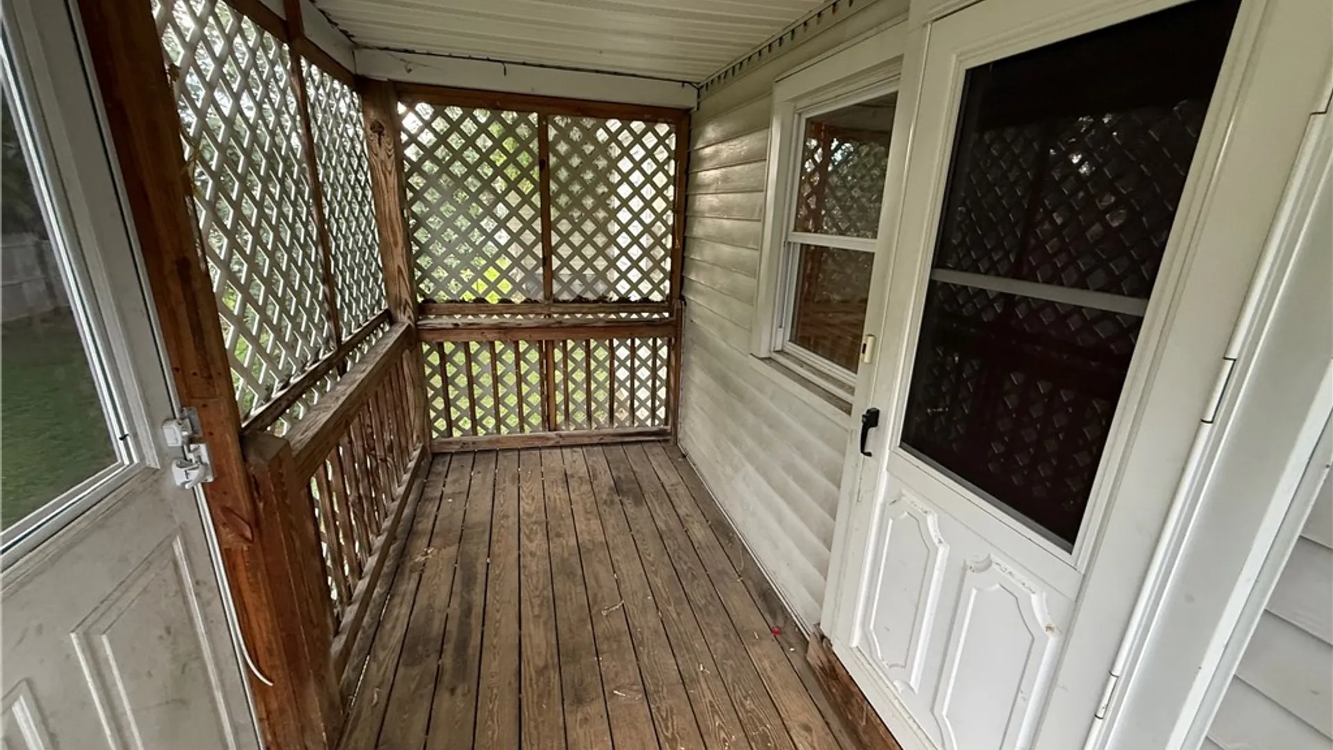 Property at 915 Arcadia Avenue, Utica, NY 13502 18