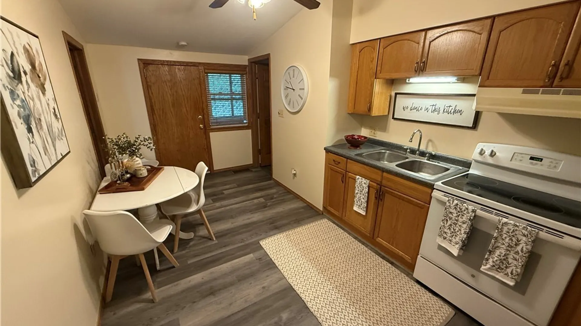 Property at 915 Arcadia Avenue, Utica, NY 13502 3