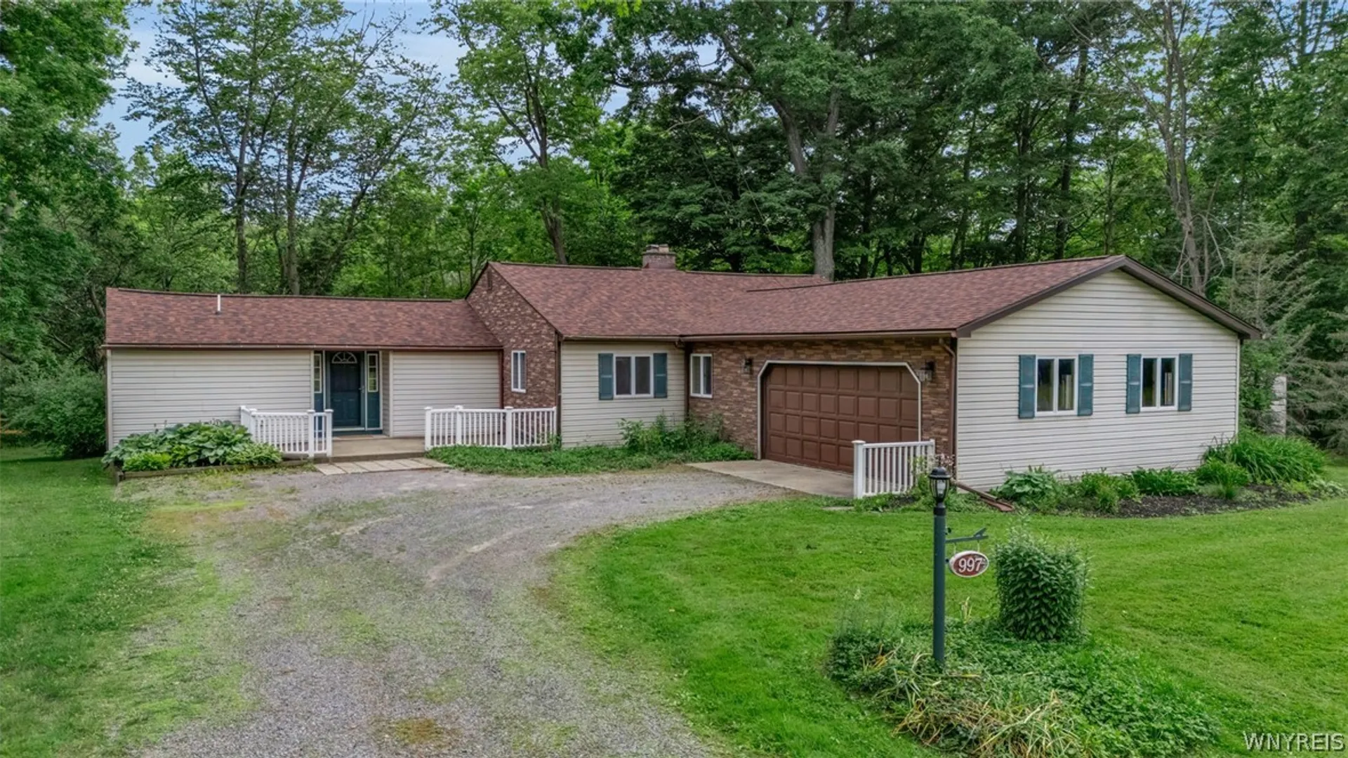 Property at 997 Sweet Road, Aurora, NY 14052 5