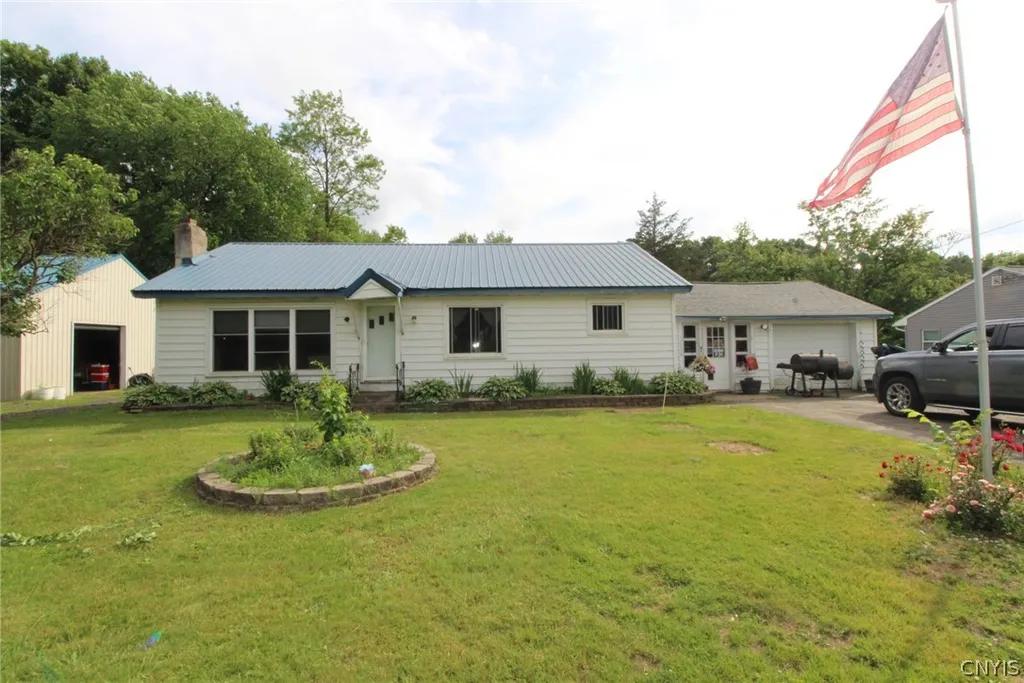 Property at 1339 County Route 57, Volney, NY 13069